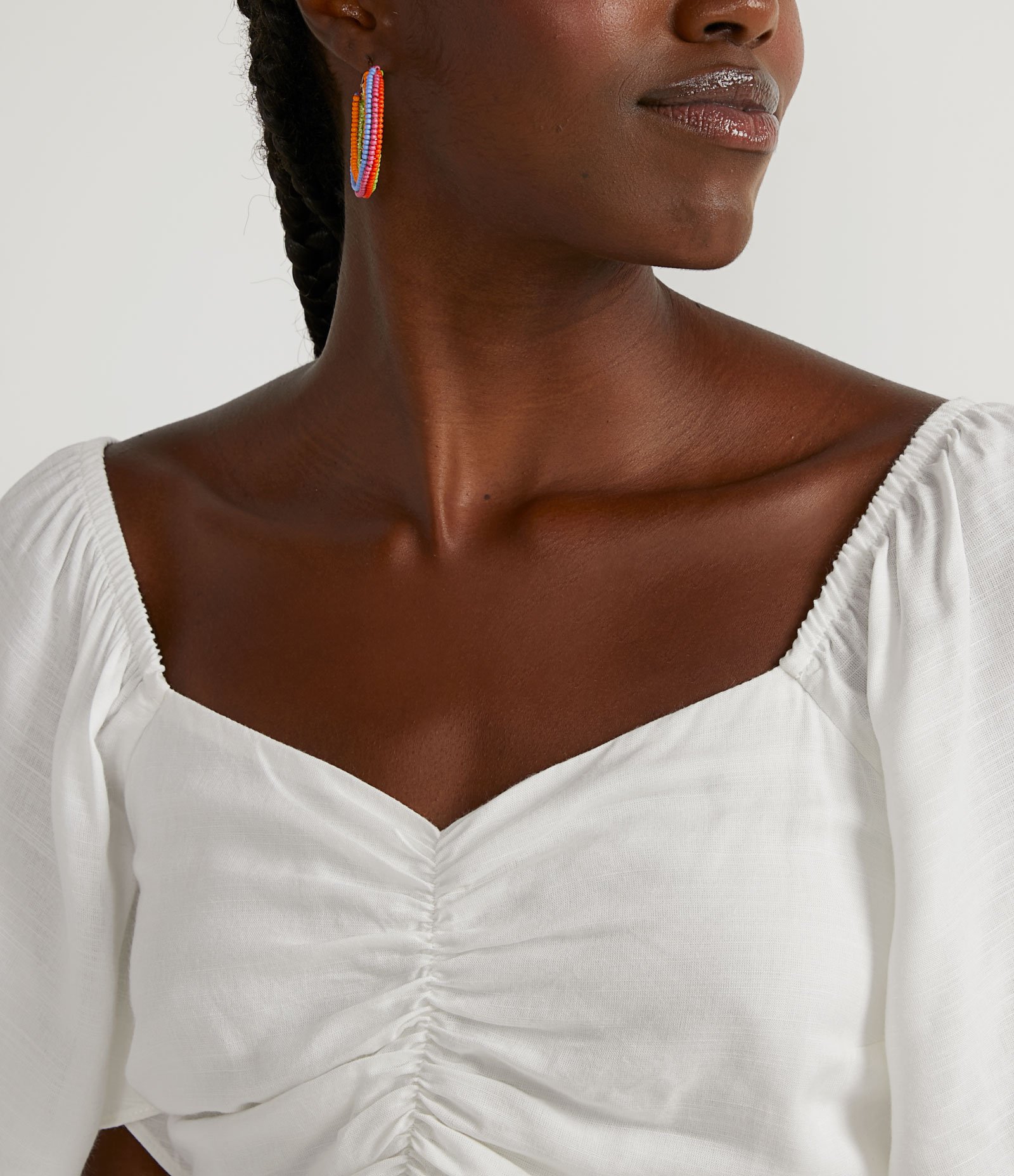 Blusa Cropped em Viscose com Puxadinho Frontal e Amarração nas Costas 3
