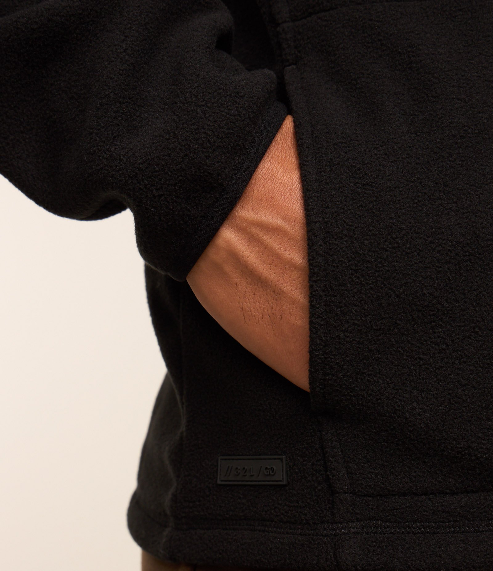 Jaqueta Esportiva com Fechamento em Zíper e Bolsos Preto 3