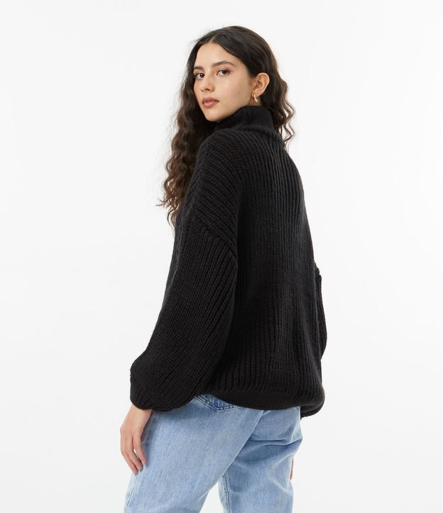 Suéter Alargado en Tejido de Punto Acanelado con Cuello Alto Negro 4