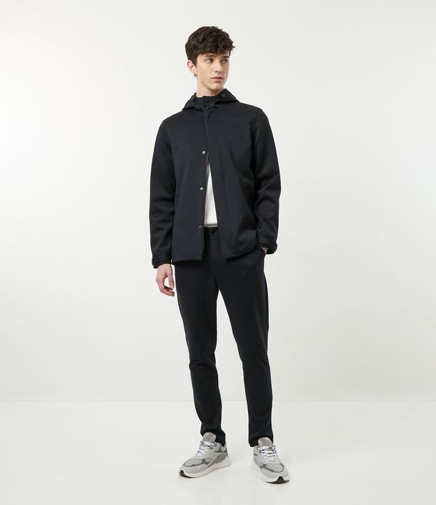 Campera en Malla Sintética con Capucha Ajustable Negro 3