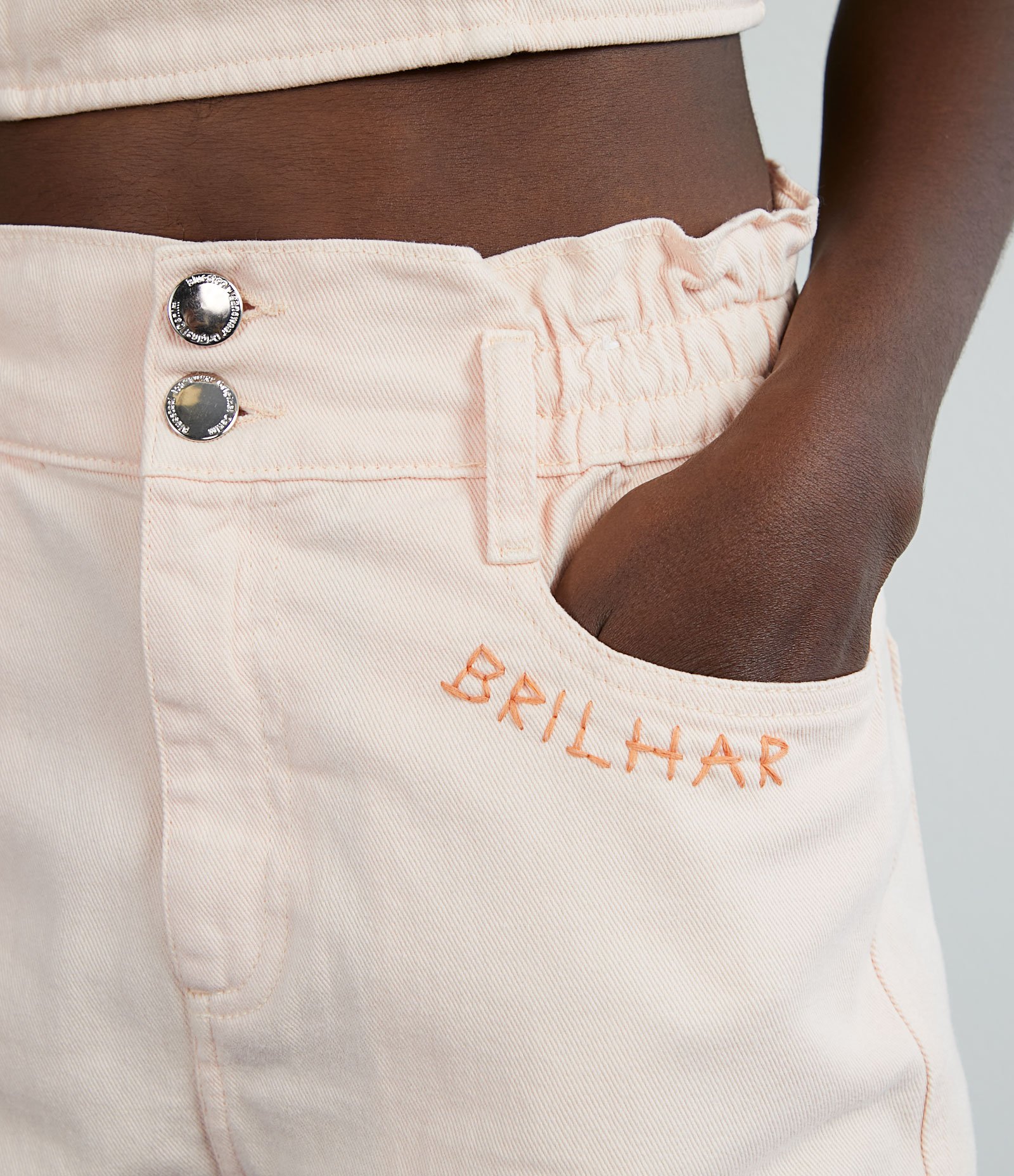 Short Baggy em Sarja com Bordado em Lettering Rosa 3