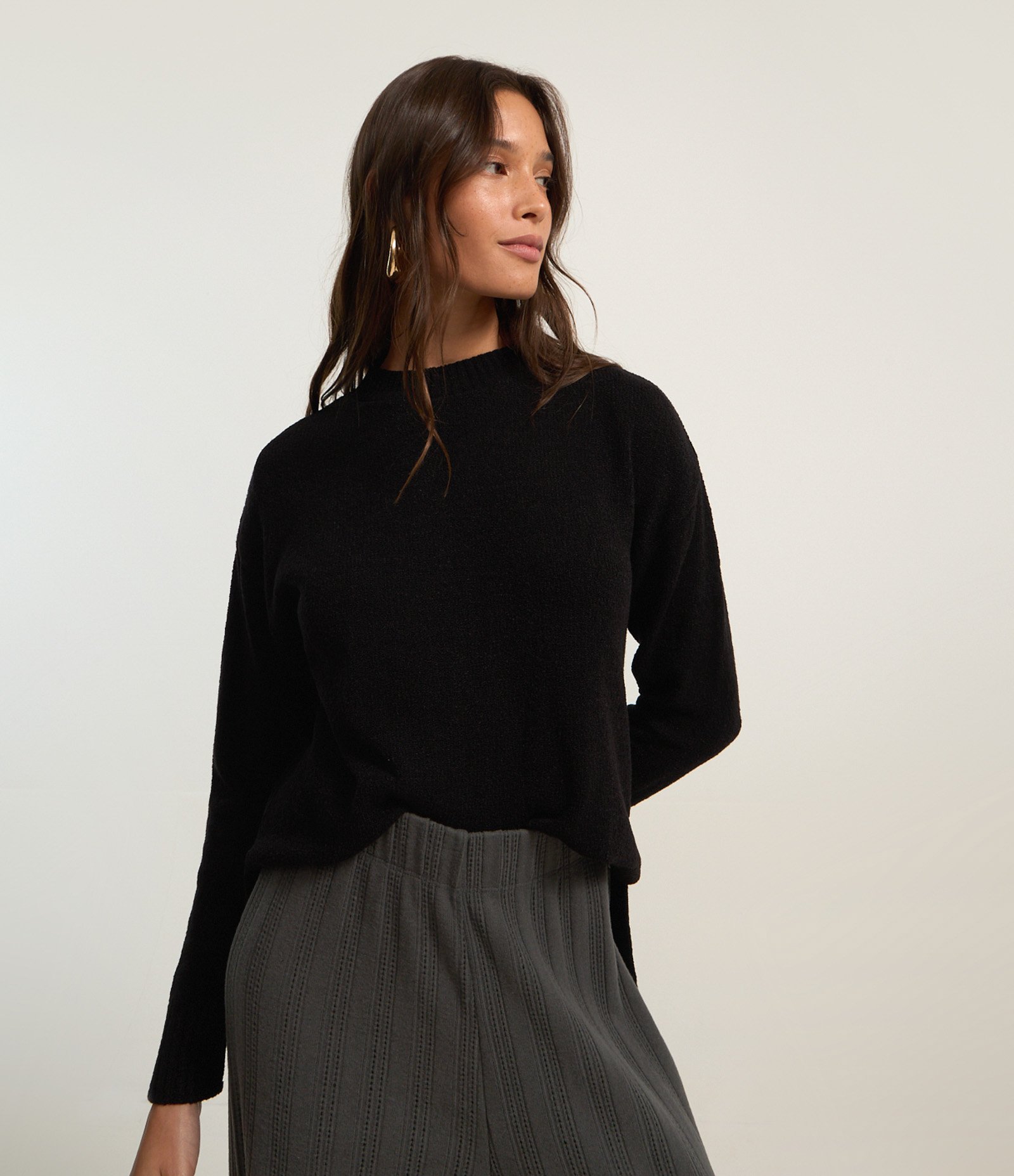 Suéter em Tricô Texturizado com Cava Deslocada Preto 1