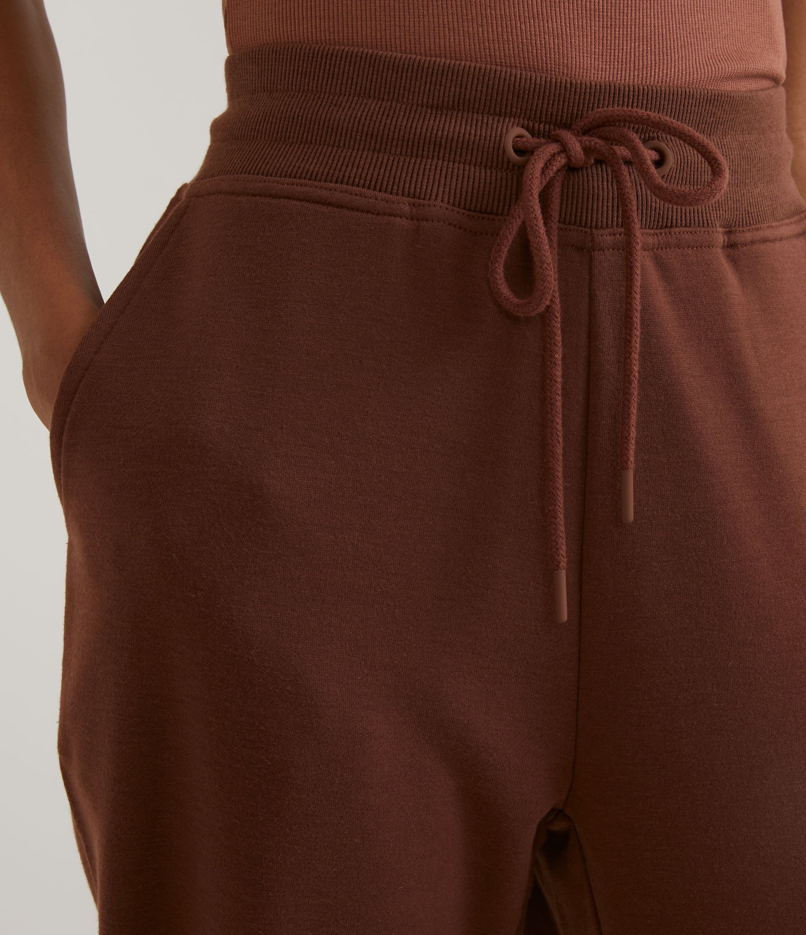 Calça Jogger em Moletom com Cós Elástico e Amarração 3