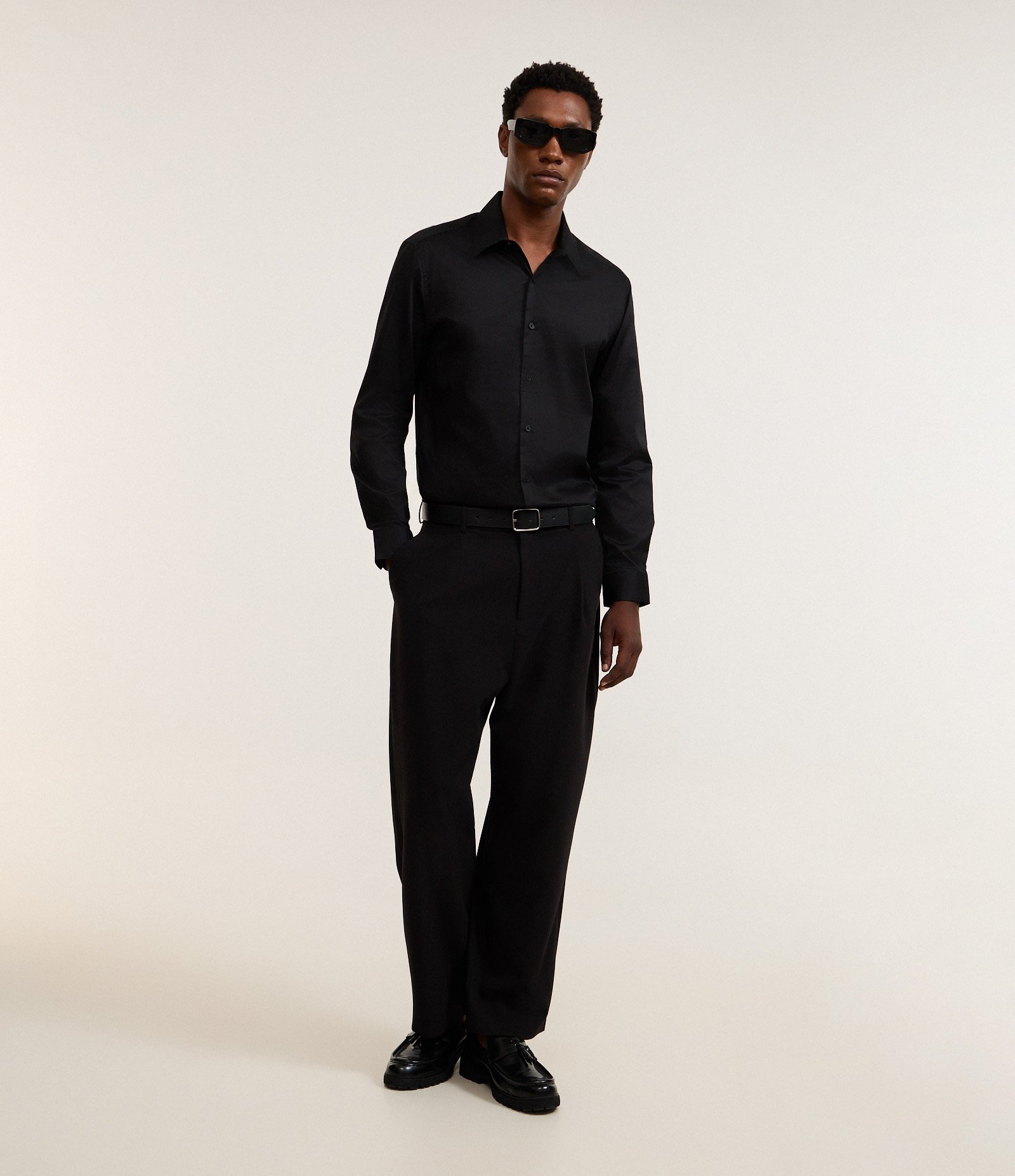 Camisa em Tricoline com Manga Longa Preto 2