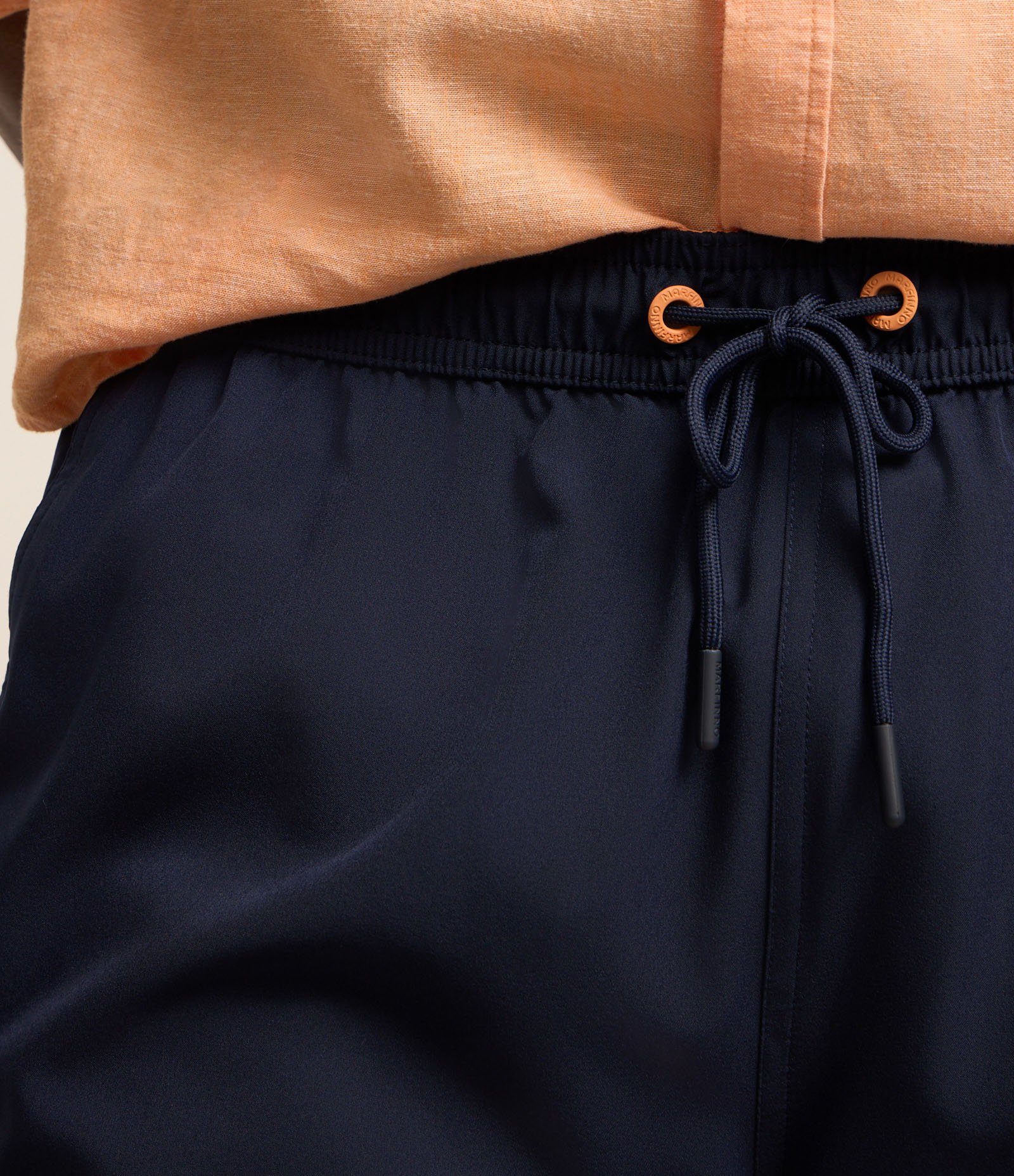 Bermuda de Banho com Cós Elástico e Bolsos Azul Marinho 4