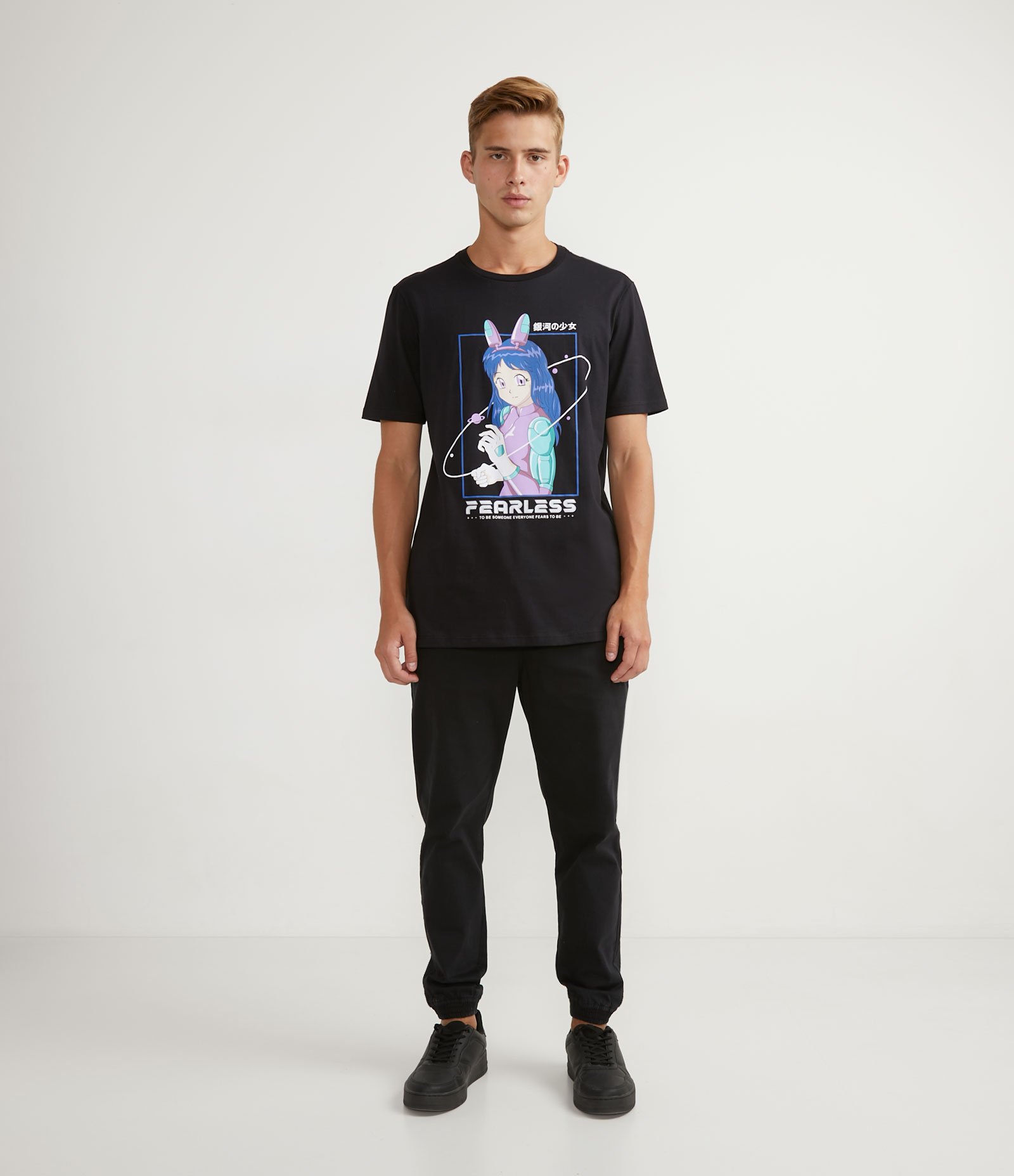 Camiseta Manga Curta com Estampa Oriental Lettering Preto 4