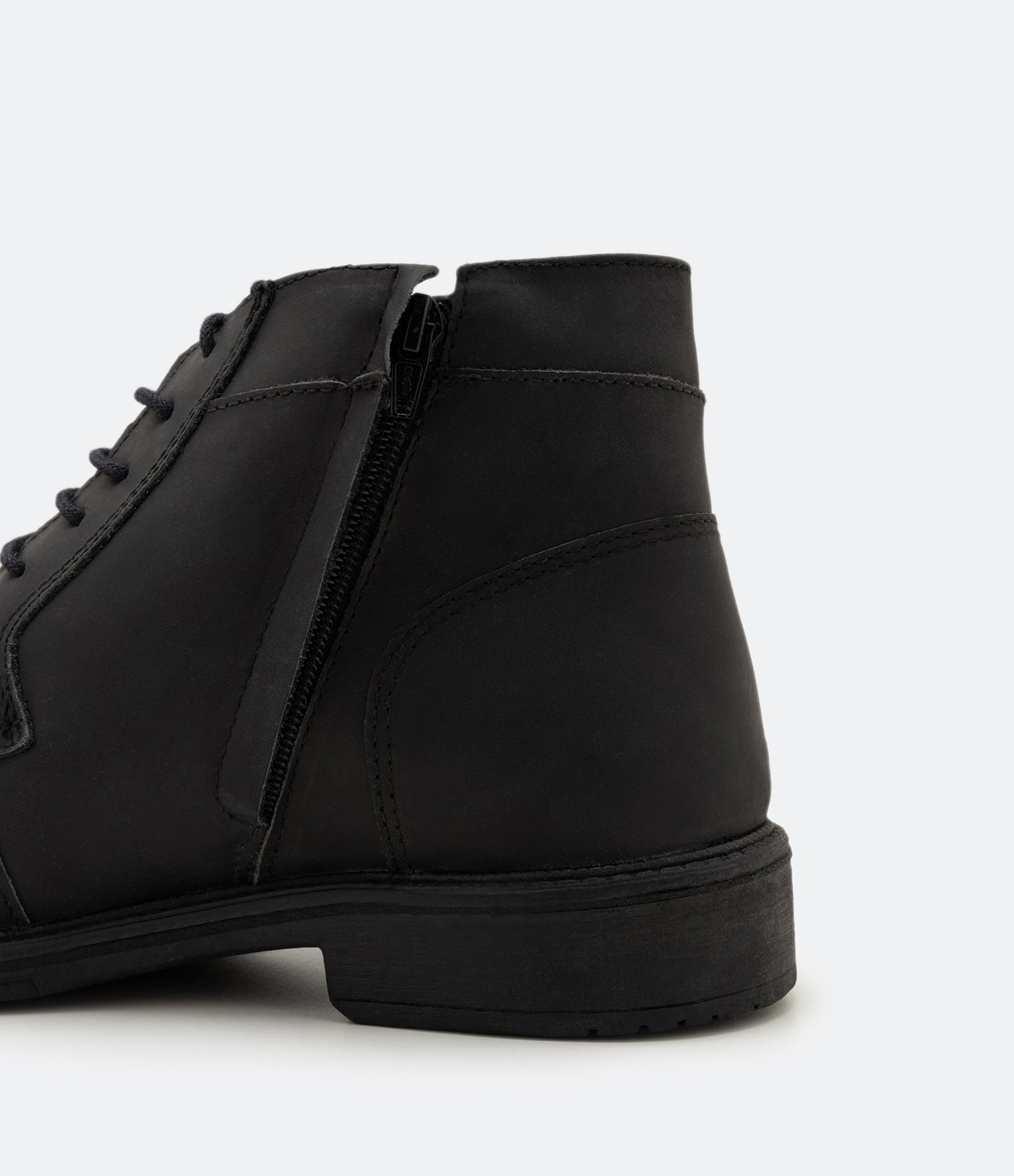 Bota Coturno Cano Baixo em Couro Nobuck com Zíper Lateral Preto 3