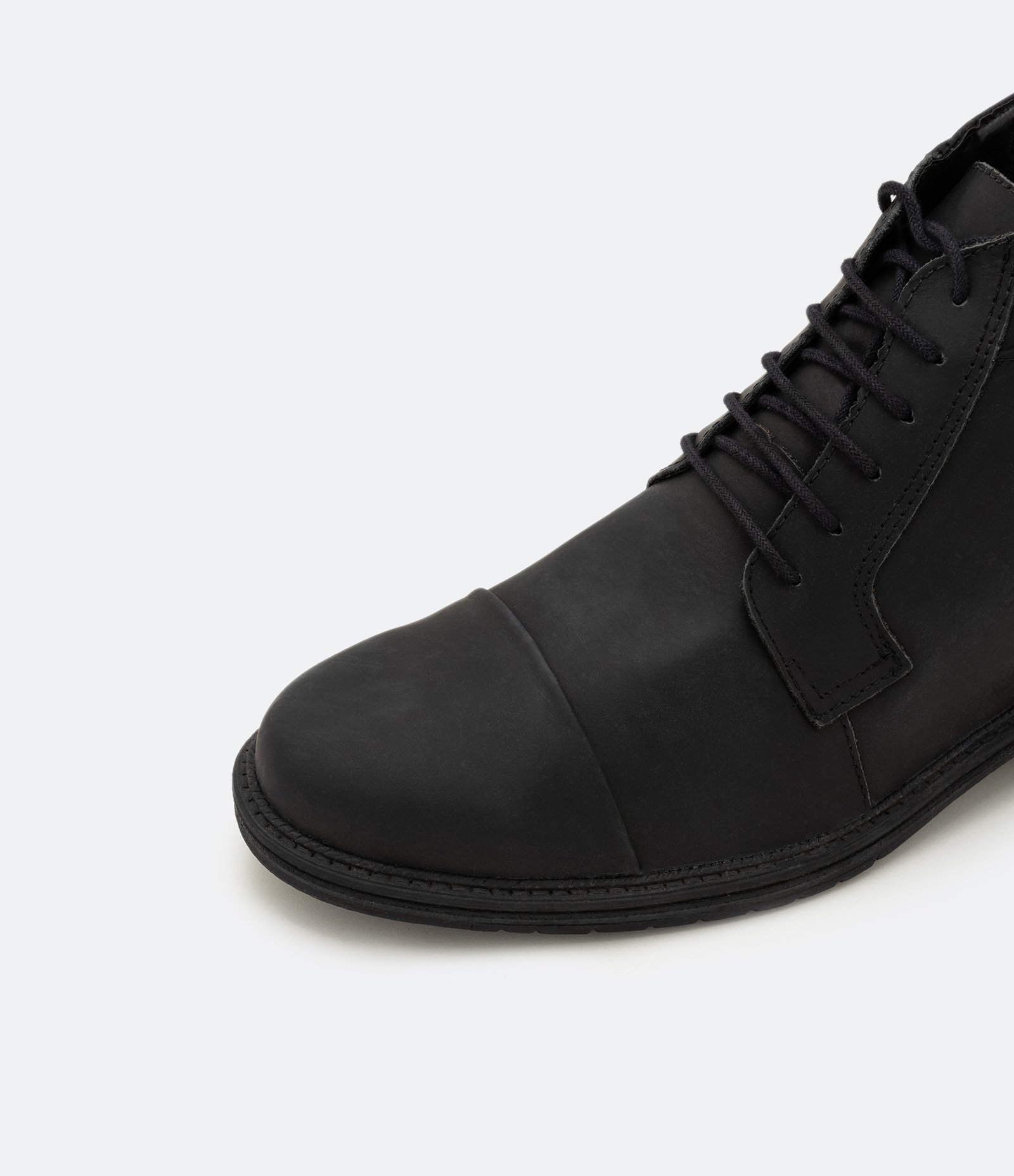 Bota Coturno Cano Baixo em Couro Nobuck com Zíper Lateral Preto 4