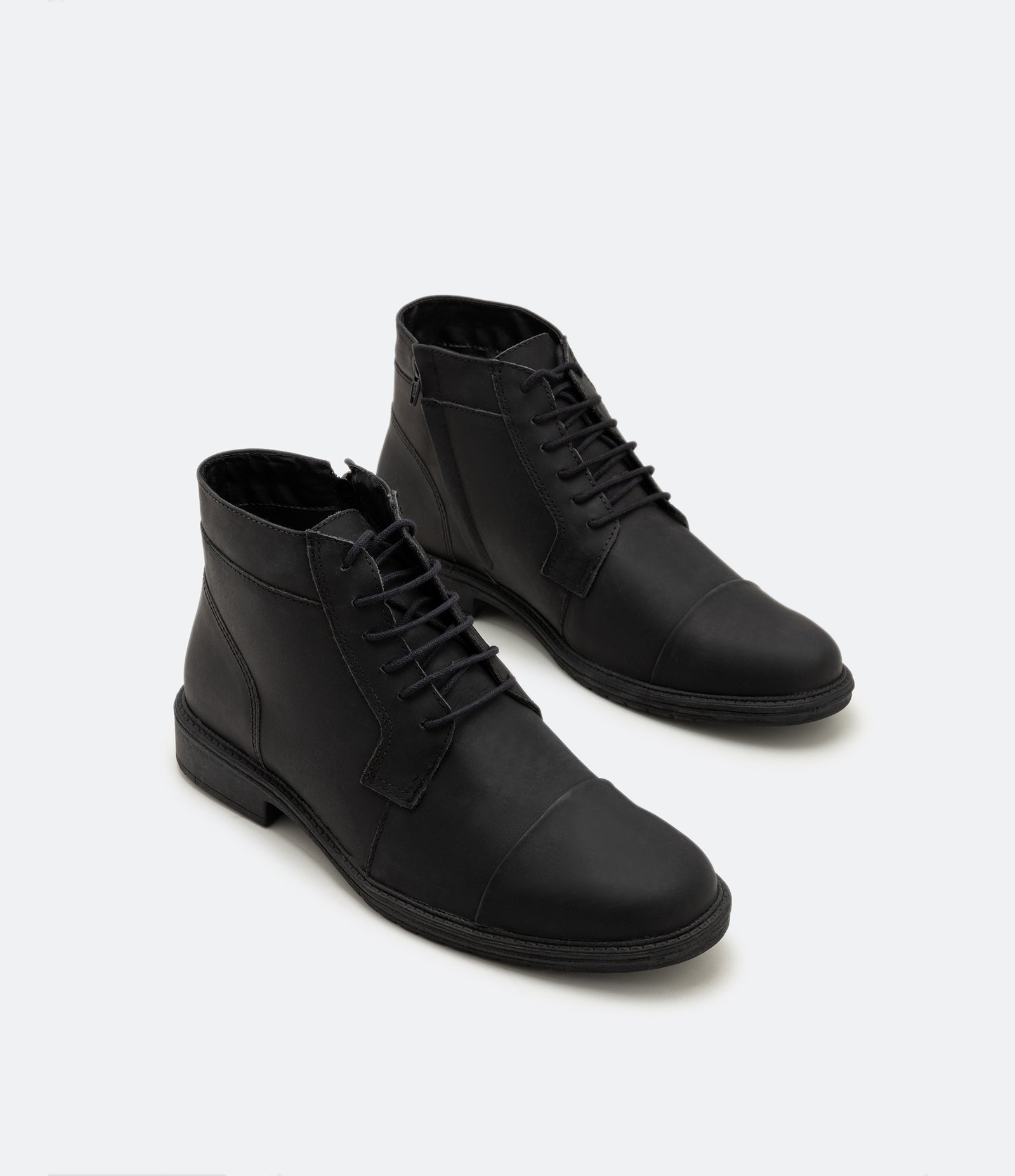 Bota Coturno Cano Baixo em Couro Nobuck com Zíper Lateral Preto 5