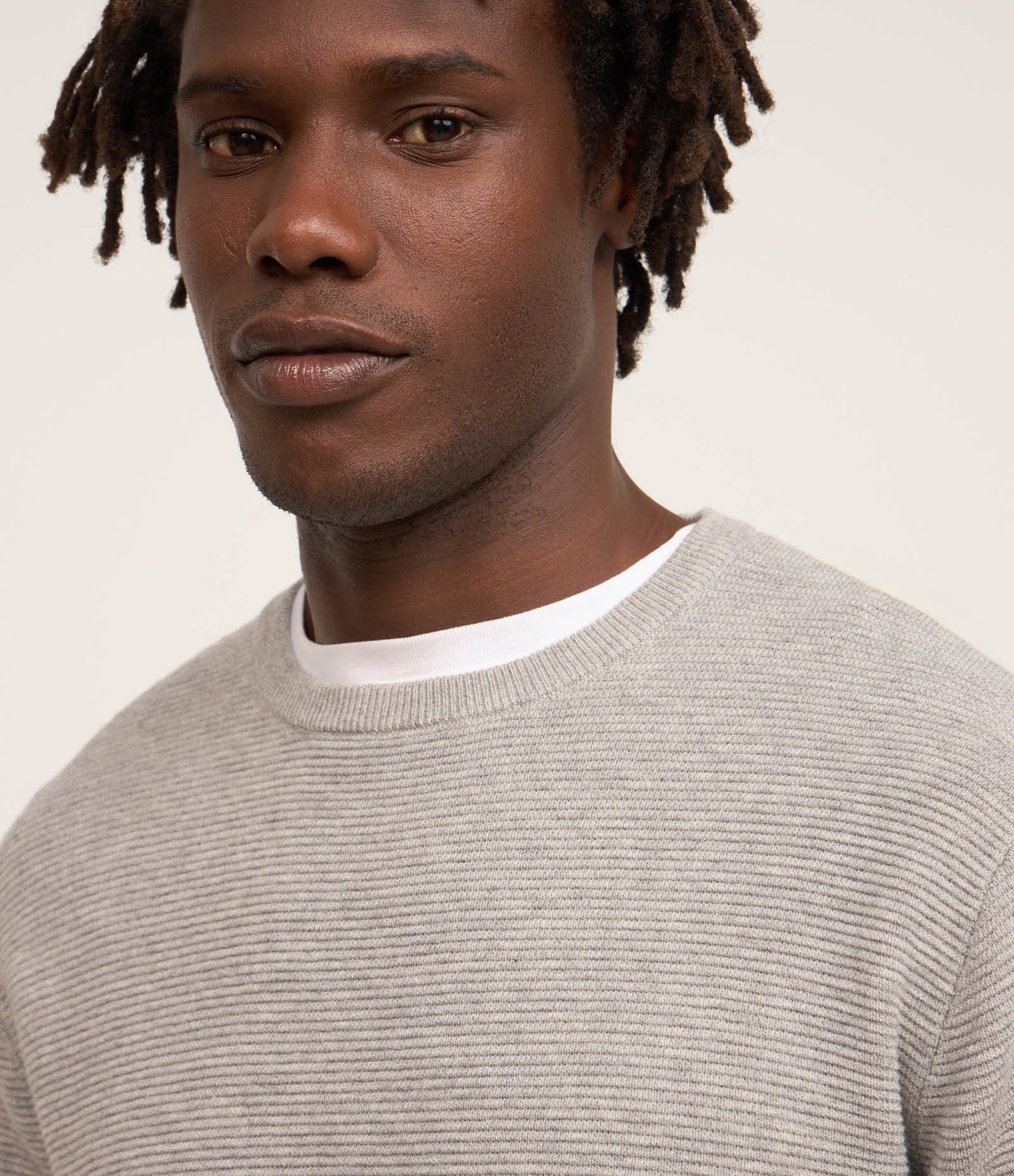 Suéter Comfort em Tricô com Texturizado Cinza 4