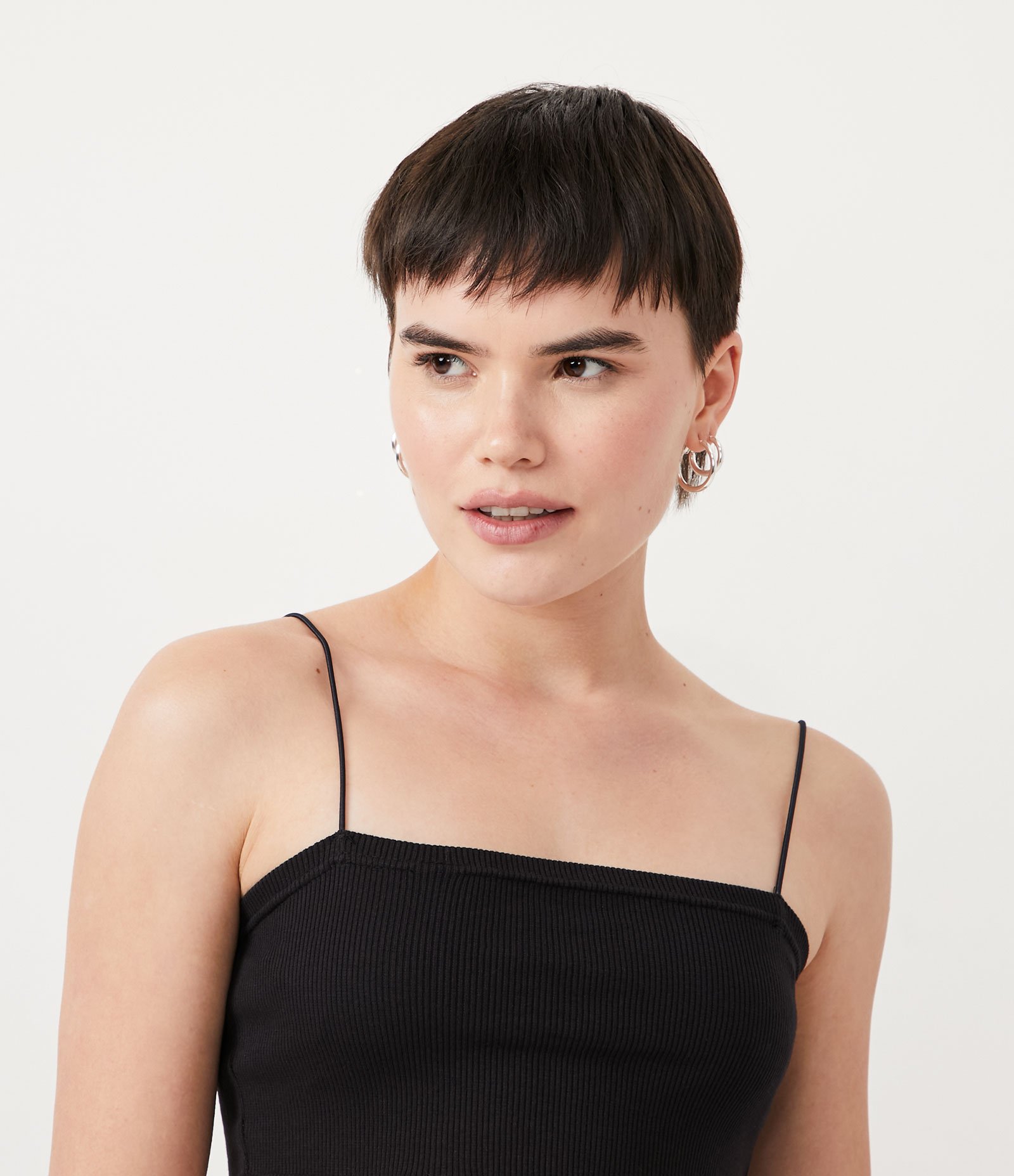 Blusa Regata Cropped em Algodão com Alcinha Finas Preto 4