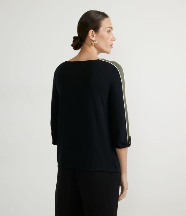 Blusa en Viscolycra Liso con Manga Larga y Martingale Negro 3