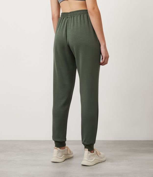 Pantalón Jogger Deportivo en Modal con Cintura Elástica y Cordón Verde 4