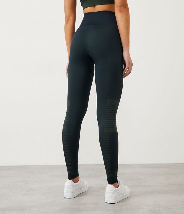 Pantalón Legging Deportivo en Poliamida Texturizada con Detalle Contrastante Azul 4