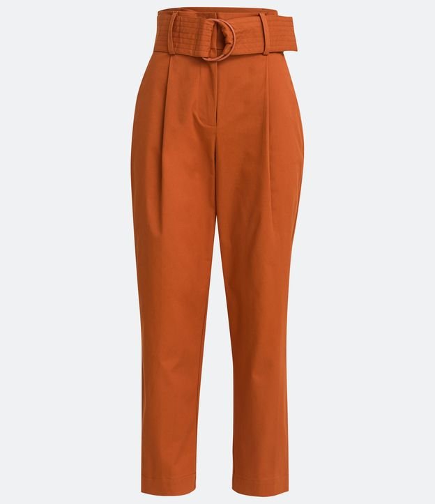Pantalón Zanahoria en Sarga con Cinturón Pespuntado y Hebilla Naranja 6