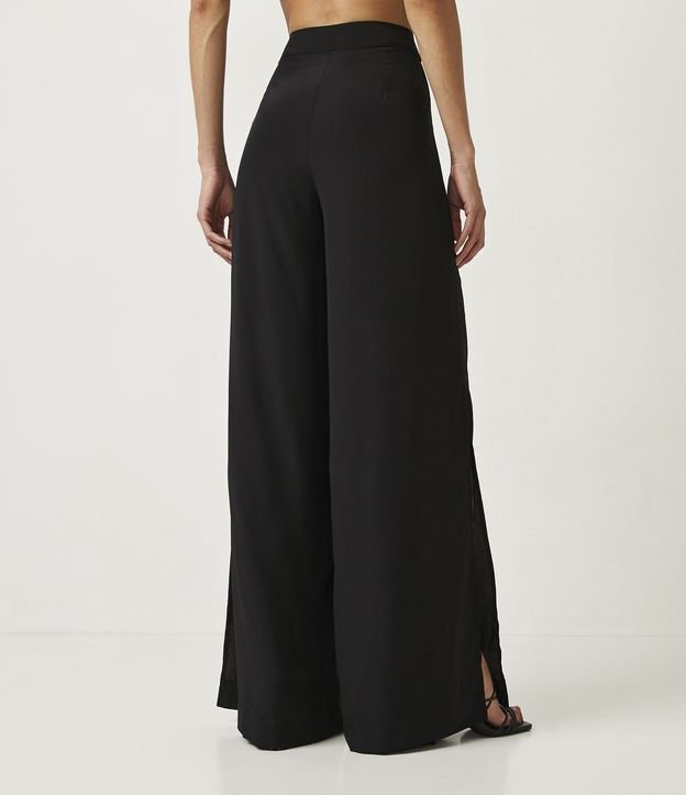 Pantalón Pantalona Sastrería en Crepé con Botón Forrado y Fendas Negro 5