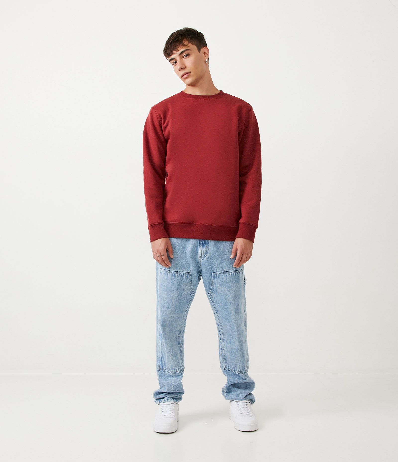 Blusão Fechado Básico em Moletom com Detalhes em Ribana 2