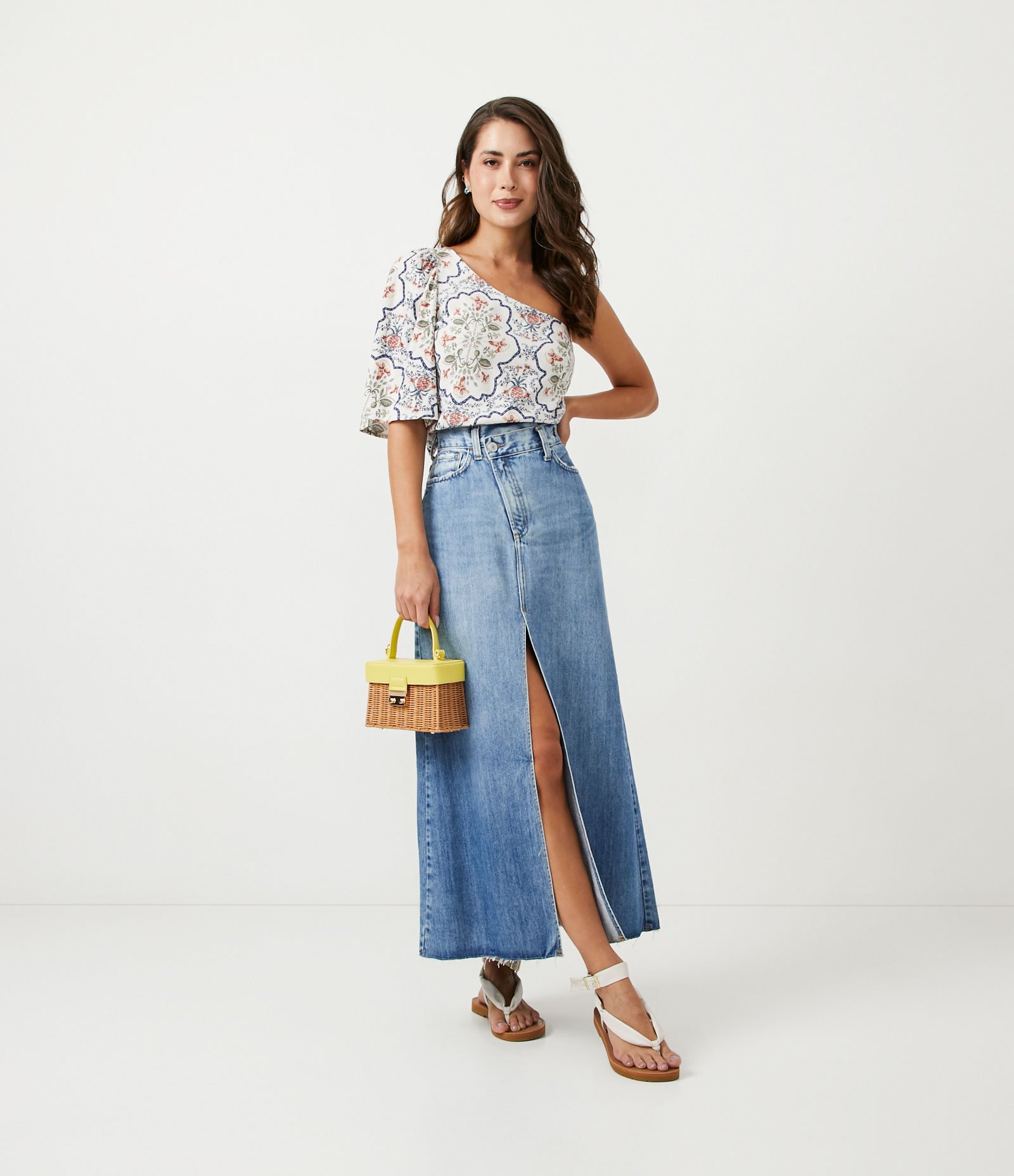 Saia Longa Jeans com Vista Deslocada e Fenda Frontal Azul 1