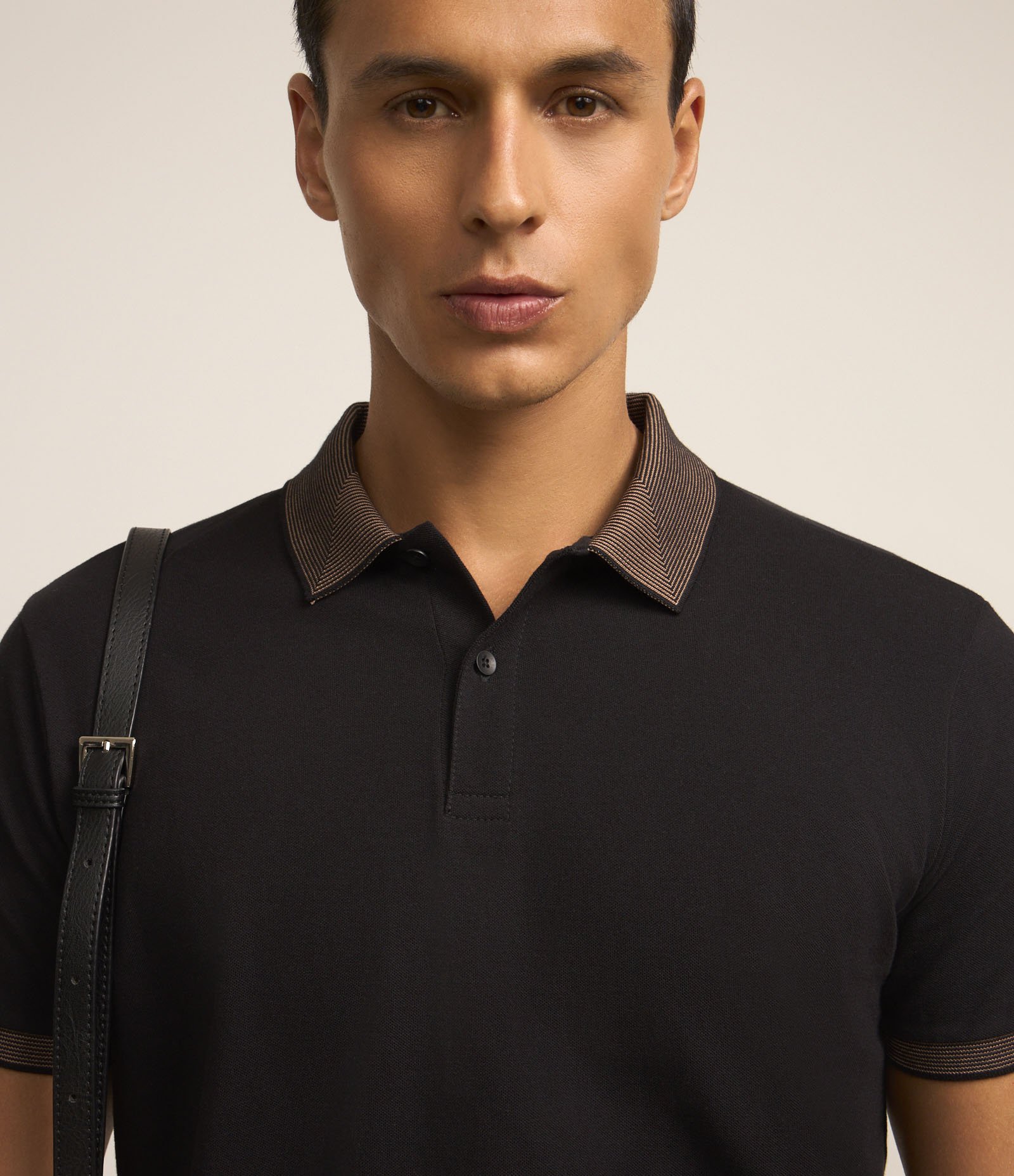 Camisa Polo Slim em Algodão com Botões e Detalhes Contrastantes Preto 3