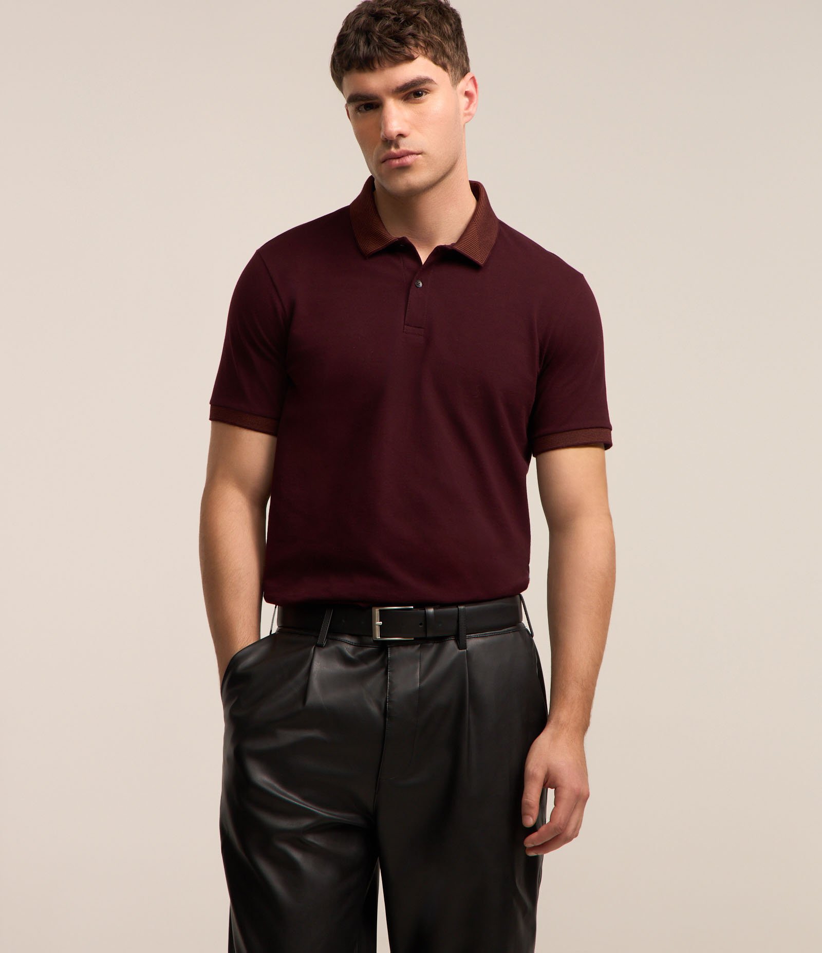 Camisa Polo Slim em Algodão com Botões e Detalhes Contrastantes 1