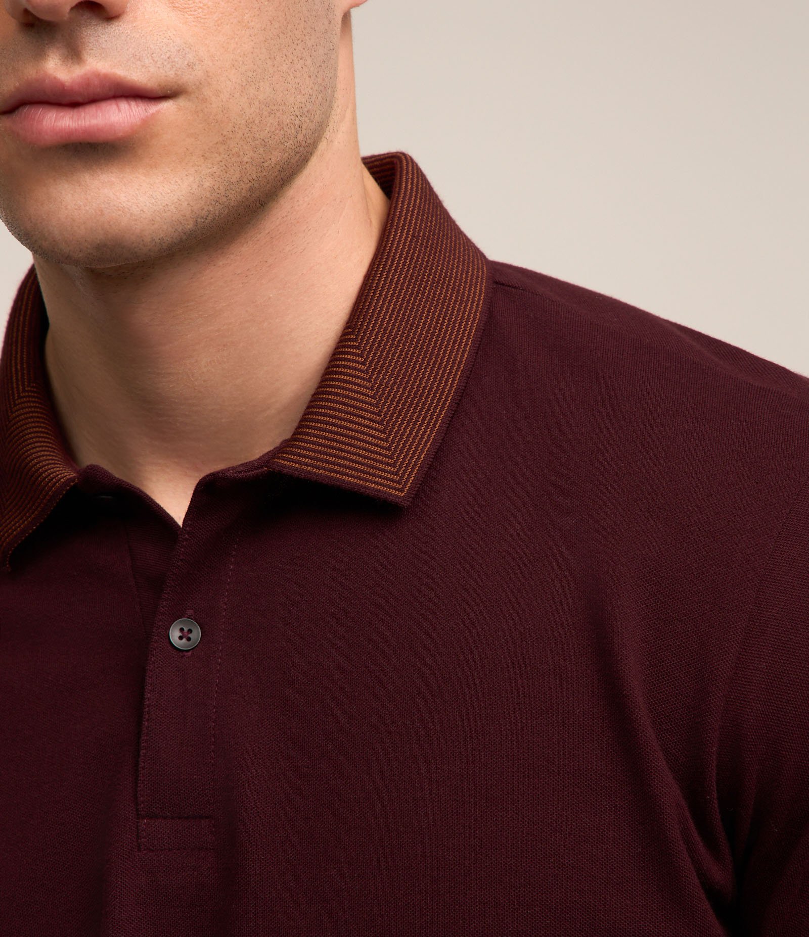 Camisa Polo Slim em Algodão com Botões e Detalhes Contrastantes 4