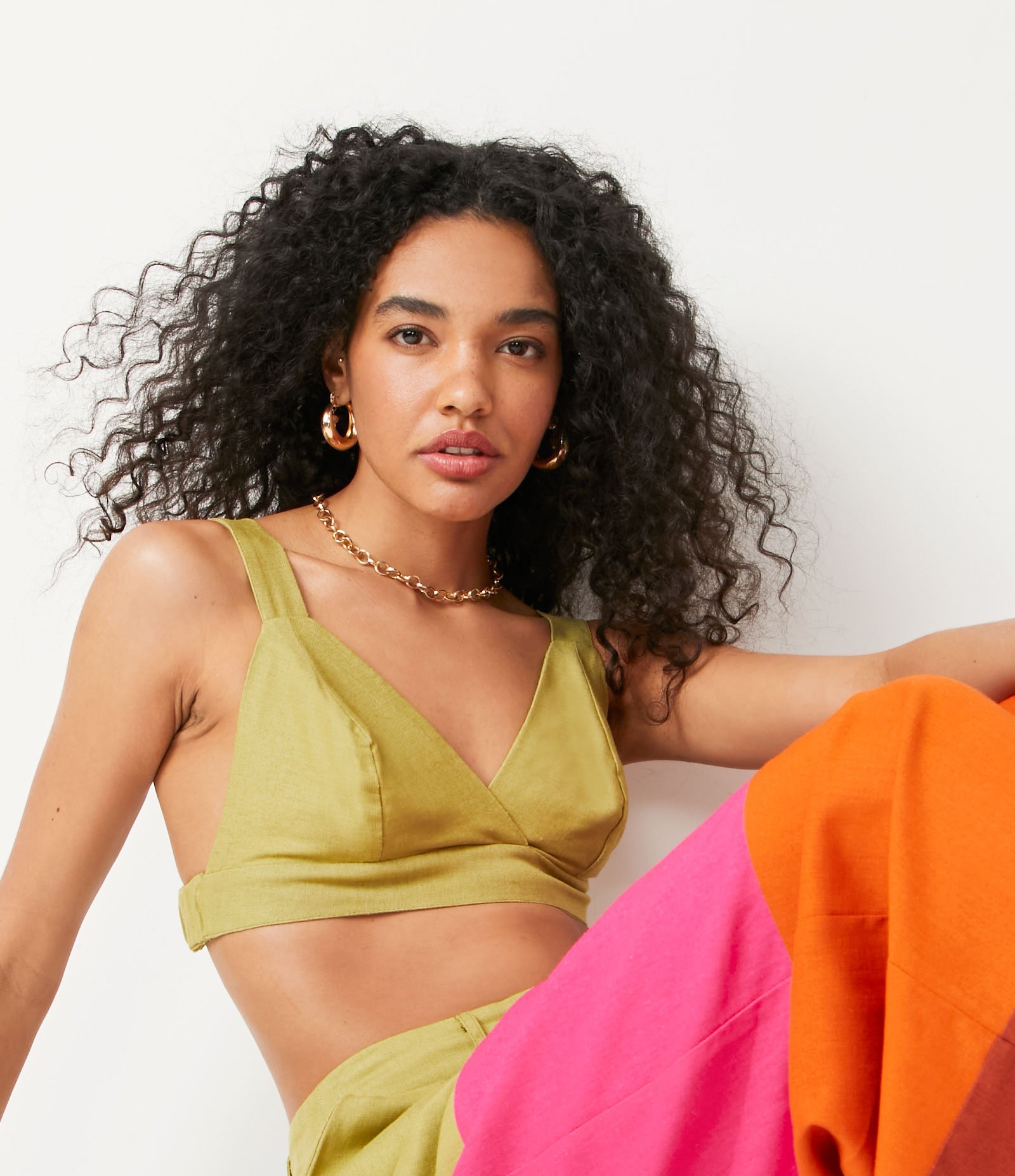 Blusa Regata Cropped com Elástico na Alça e Busto Marcado Verde 5