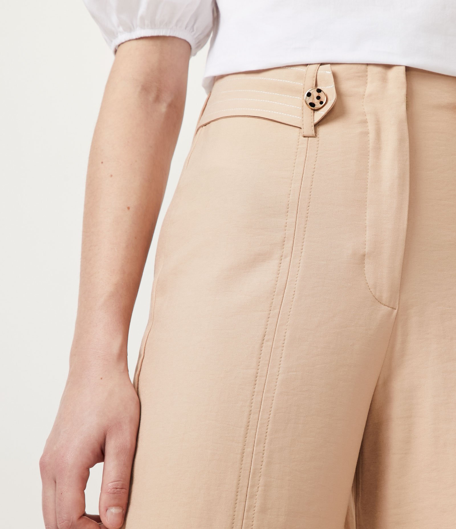 Calça Flare em Viscose Responsável com Aleta Pespontada Rosa 5