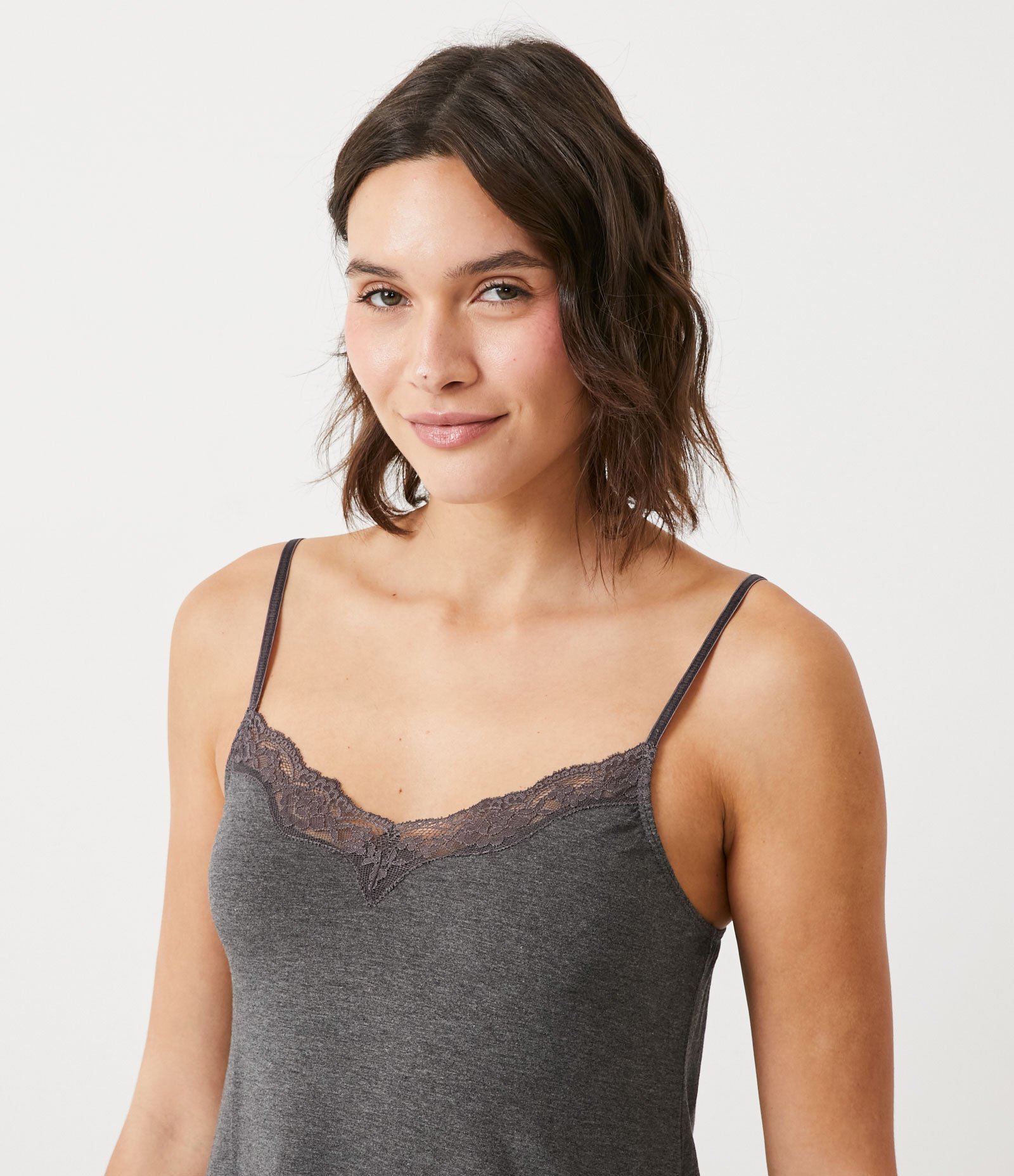 Camisola Curta com Renda no Busto e Alcinha Regulável Cinza 3