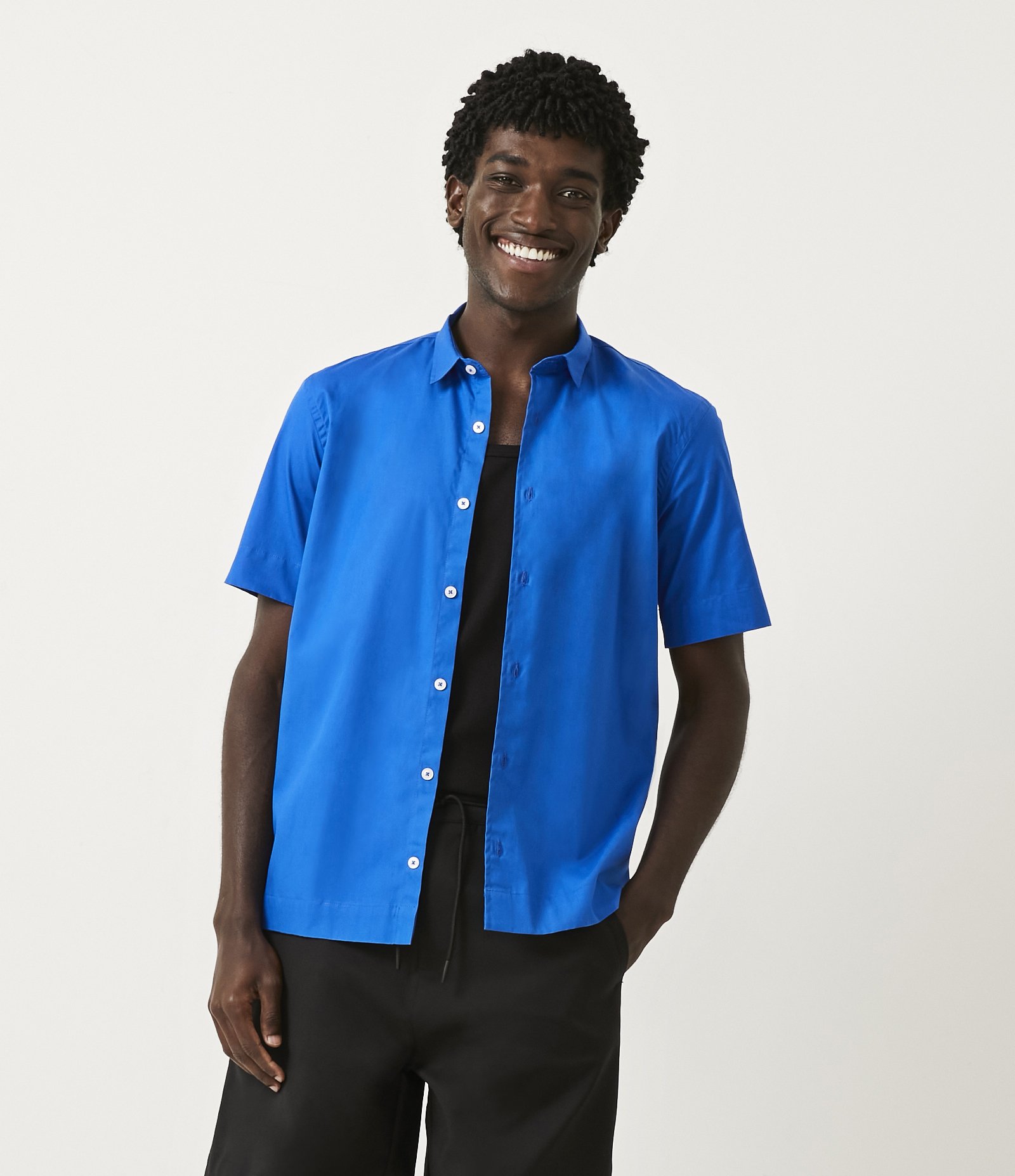 Camisa em Oxford com Gola Colarinho e Manga Curta Azul 1