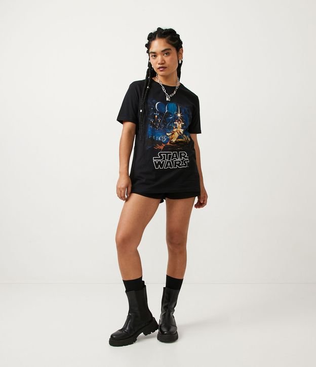 Short Baggy en Sarga con Cintura Elástica y Pliegues Negro 1