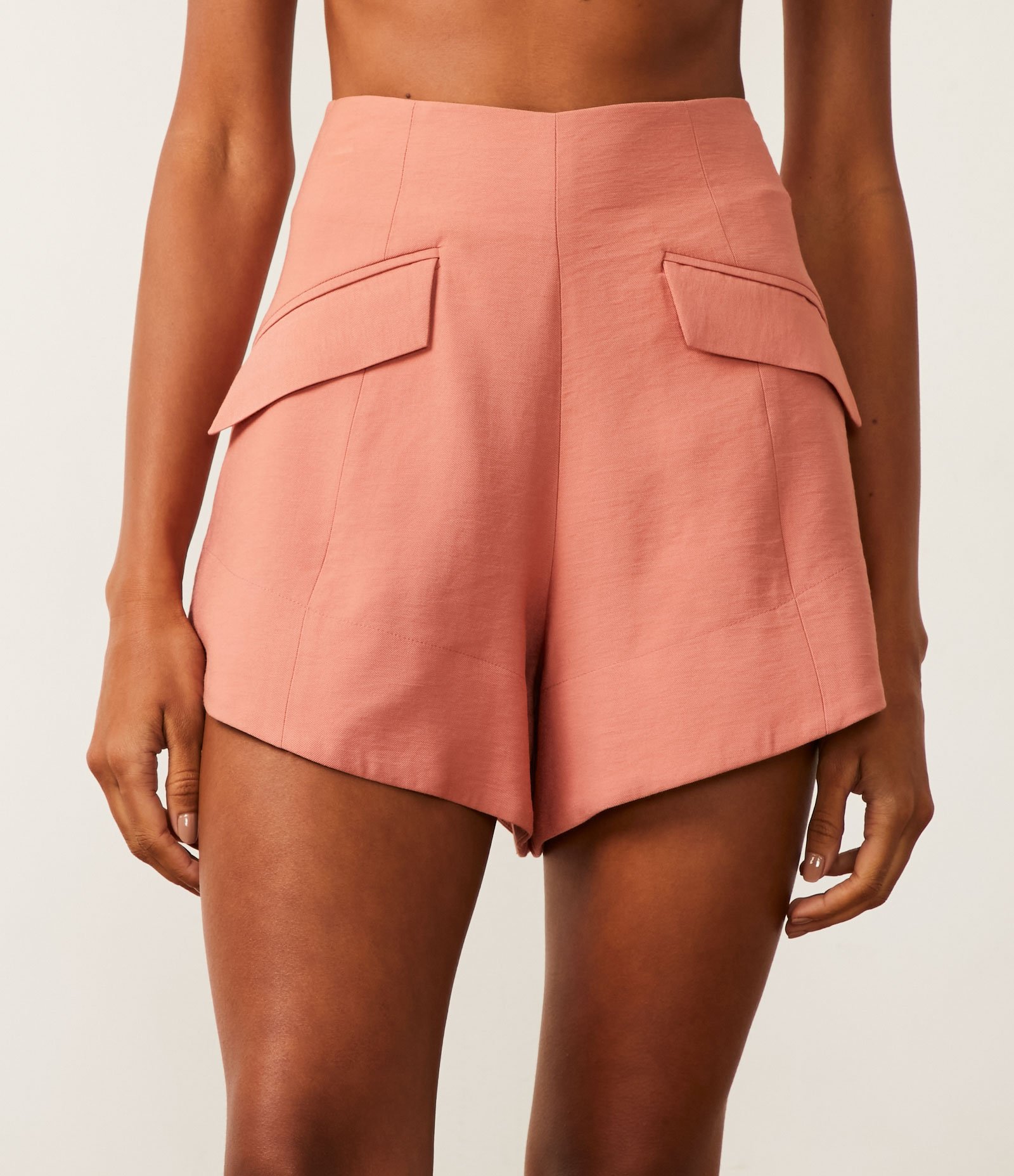 Short Curto em Viscose com Lapela Laranja 2