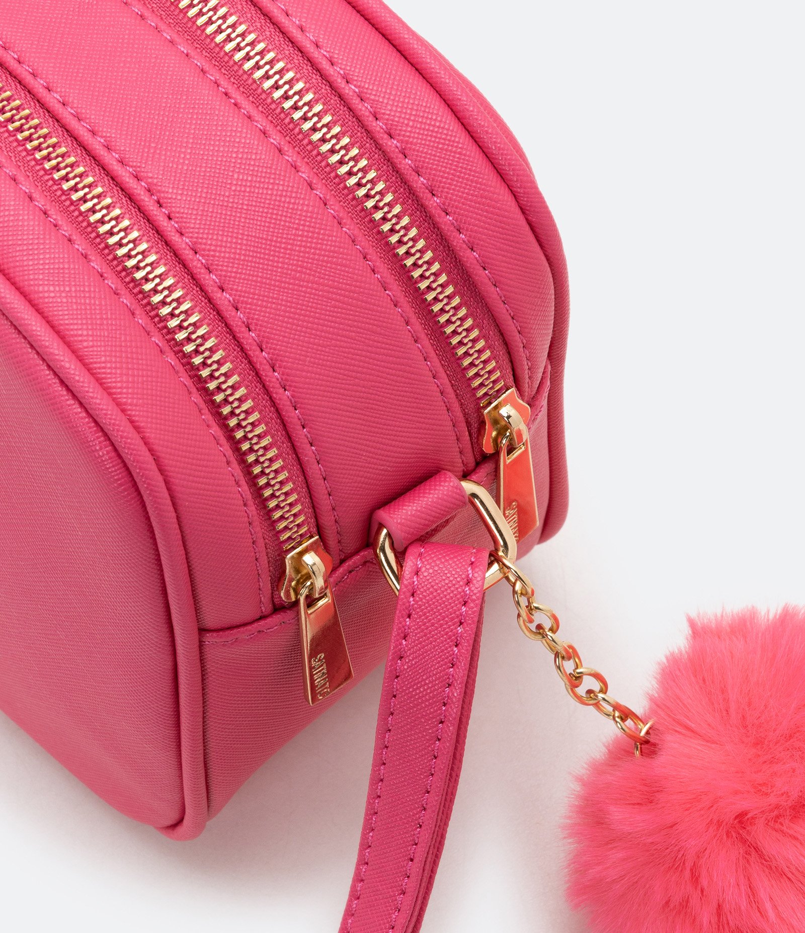 Bolsa Transversal Floater com Pompom 3