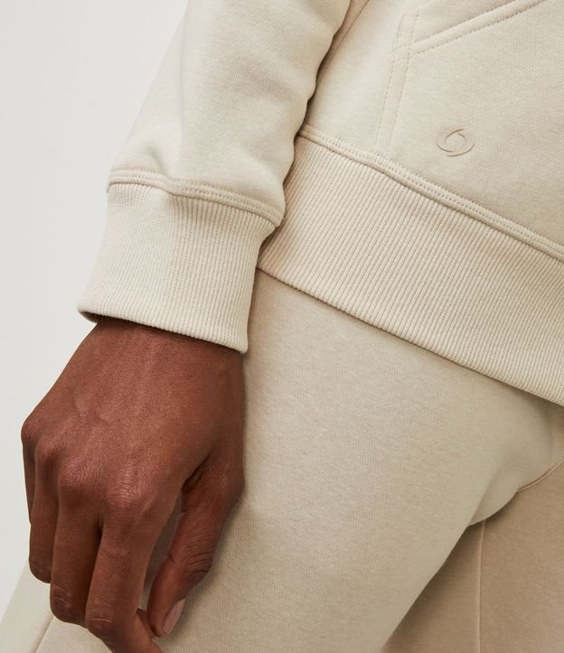 Campera Básica Deportiva en Polycotton con Capucha y Bolsillo Canguro Beige 5