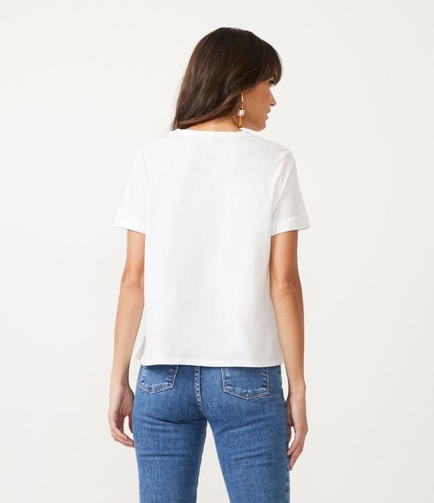 Blusa en Viscosa con Cocotero Bordado Blanco 4