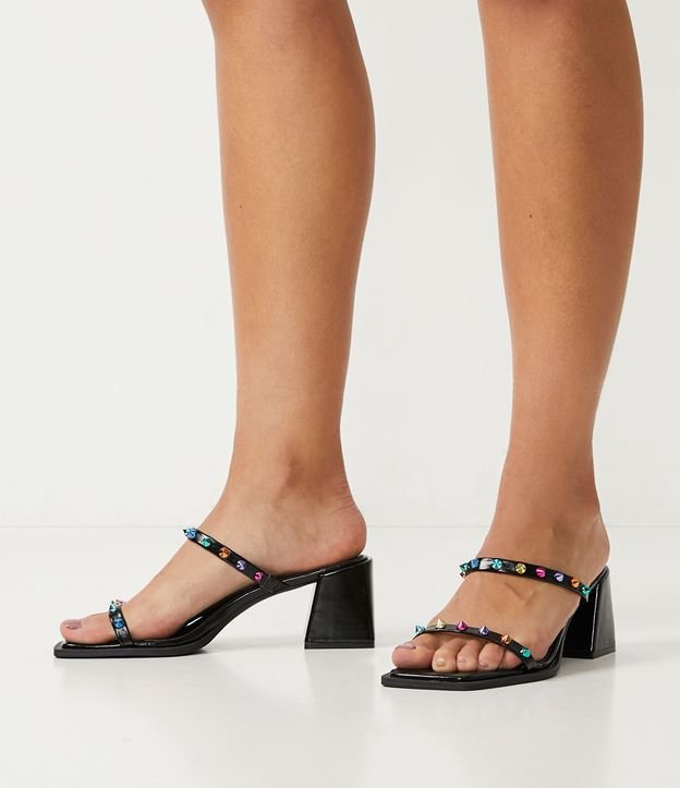 Sandalia Mule con Tacón y Tachuelas Negro 6