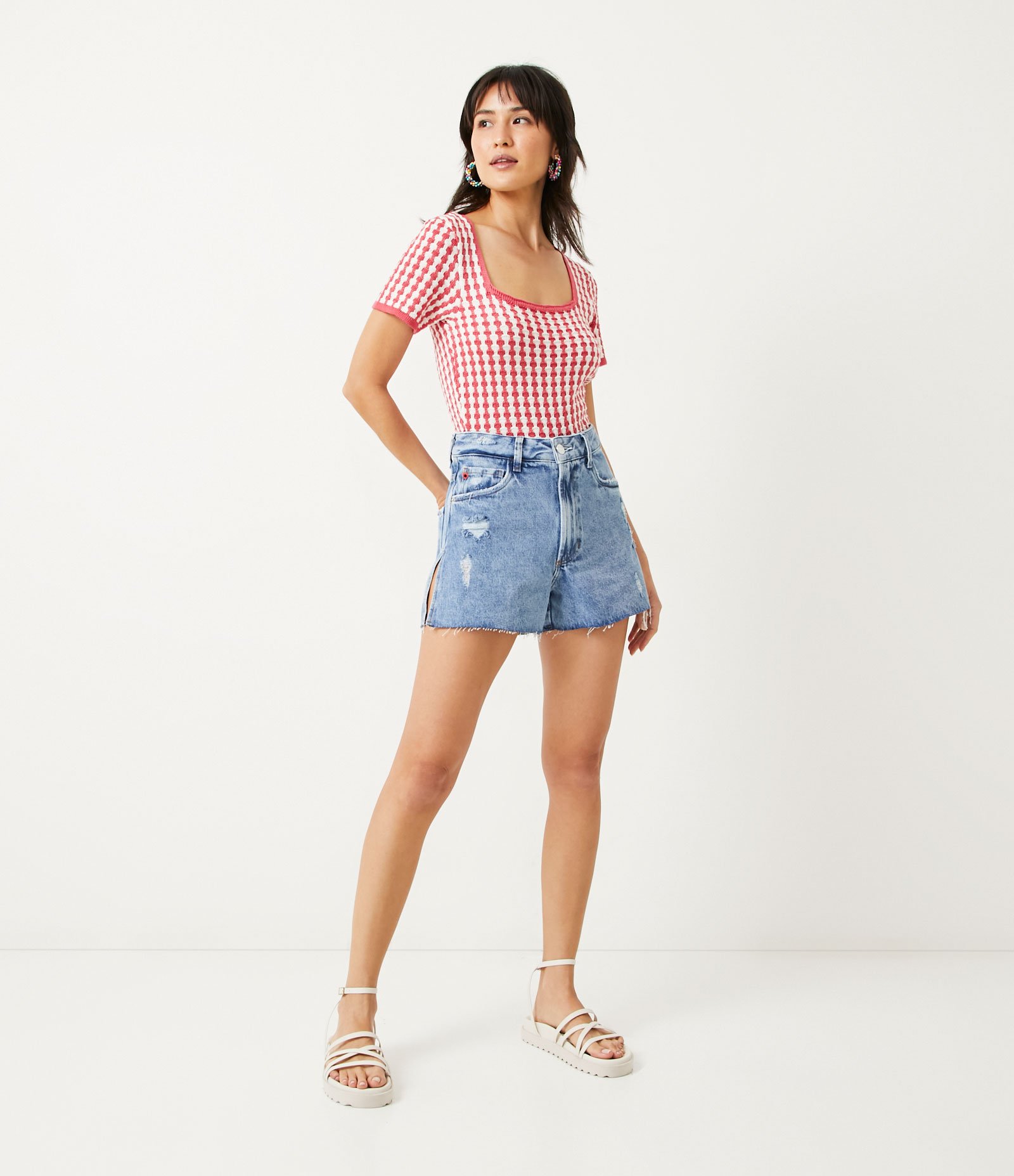 Blusa Cropped em Lã Acrílica com Mangas Curta e Listras Diferenciadas Vermelho 2