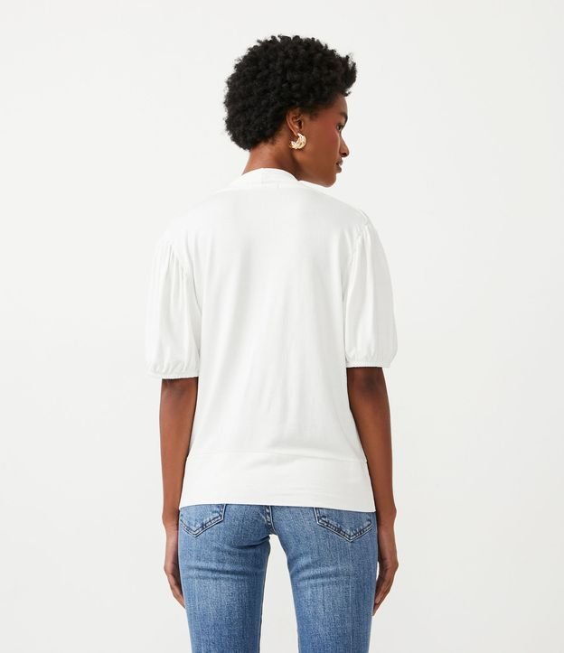 Blusa en Malla Texturizada con Cruce Delantero Blanco 3