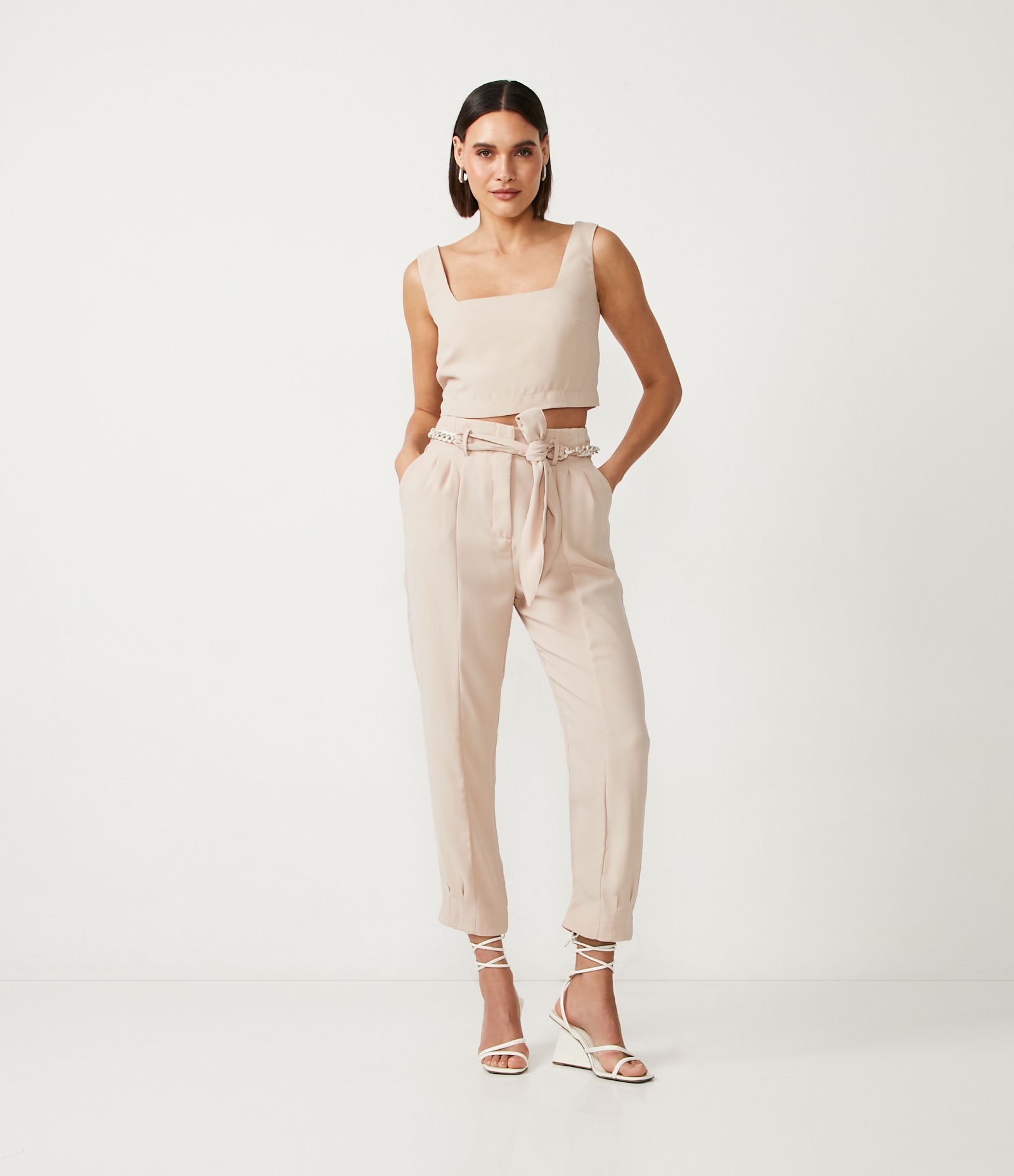 Blusa Cropped sem Manga com Decote Quadrados Bege 2