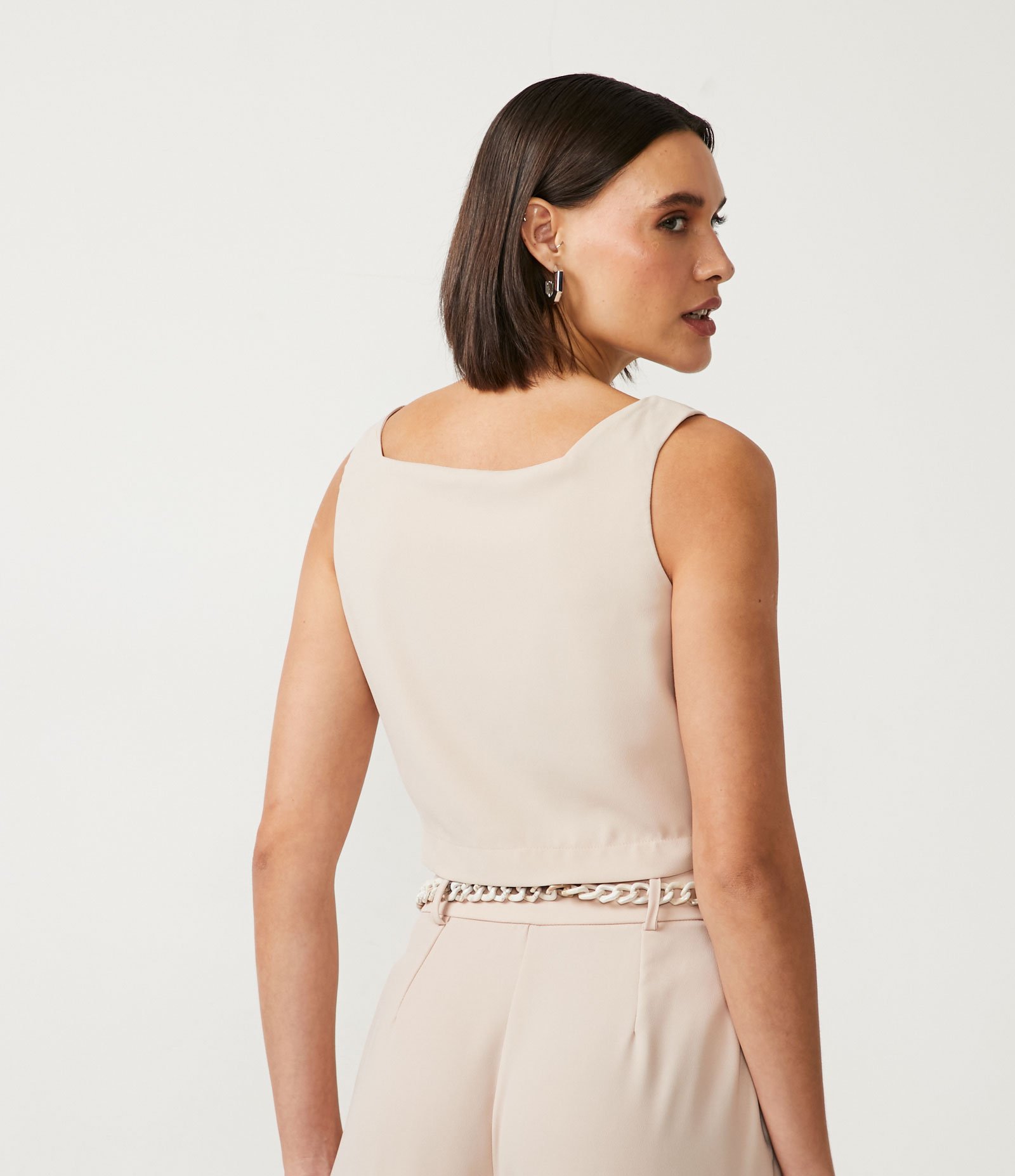 Blusa Cropped sem Manga com Decote Quadrados Bege 3