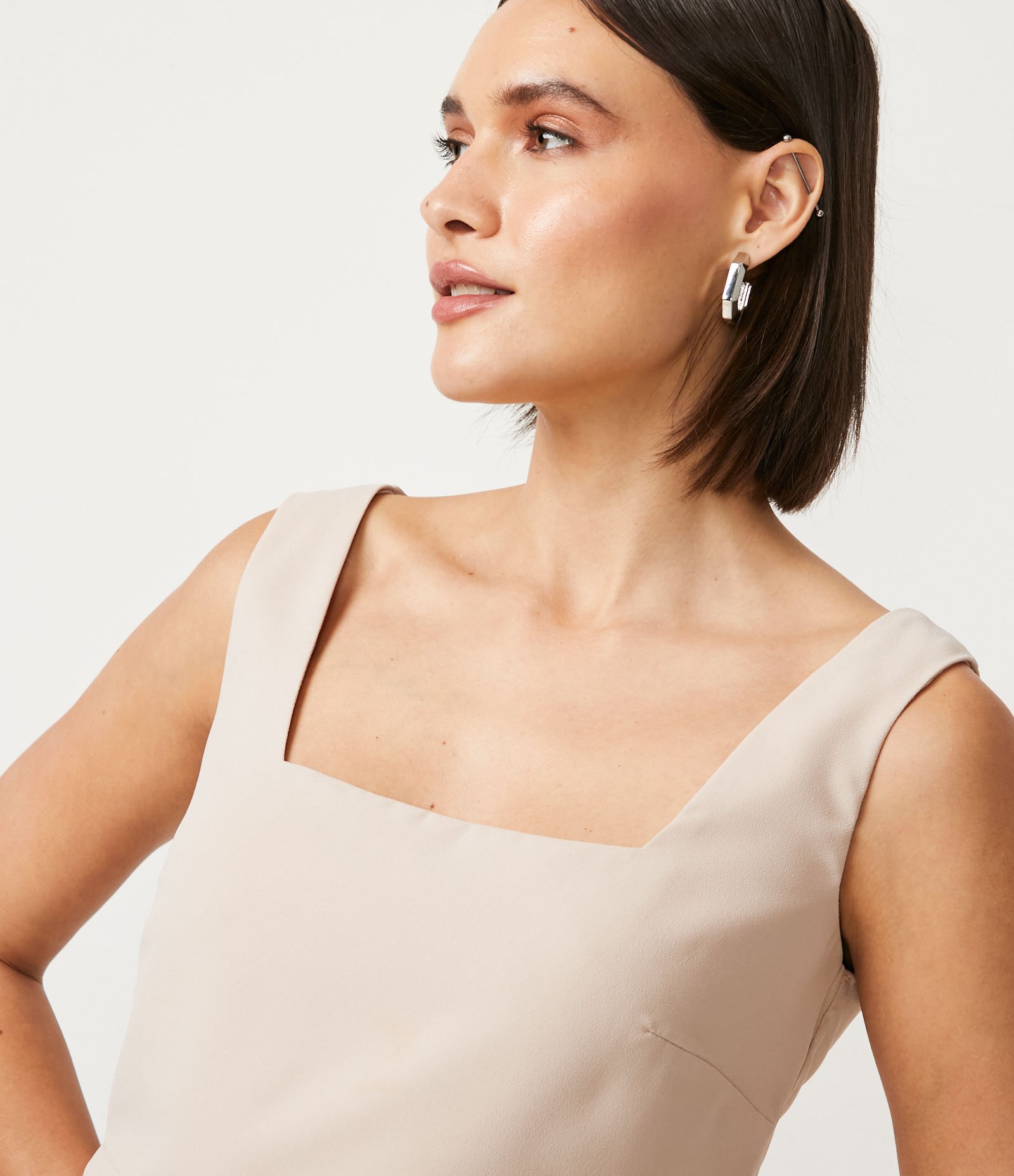 Blusa Cropped sem Manga com Decote Quadrados Bege 4