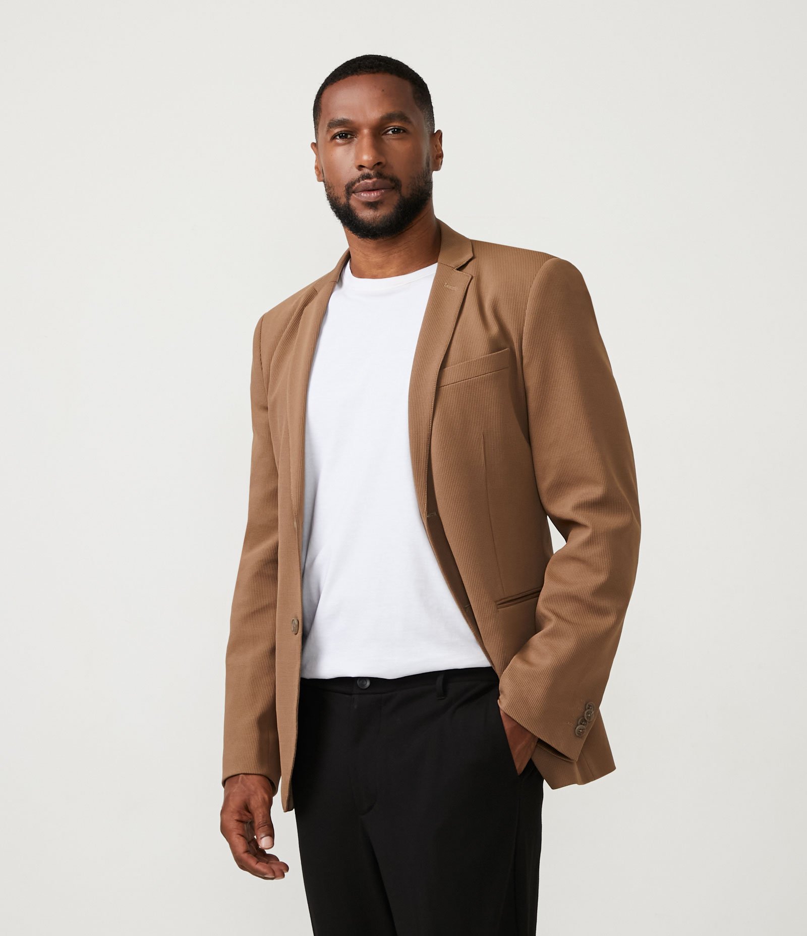 Blazer Texturizado com Botões e Bolsos Marrom 1
