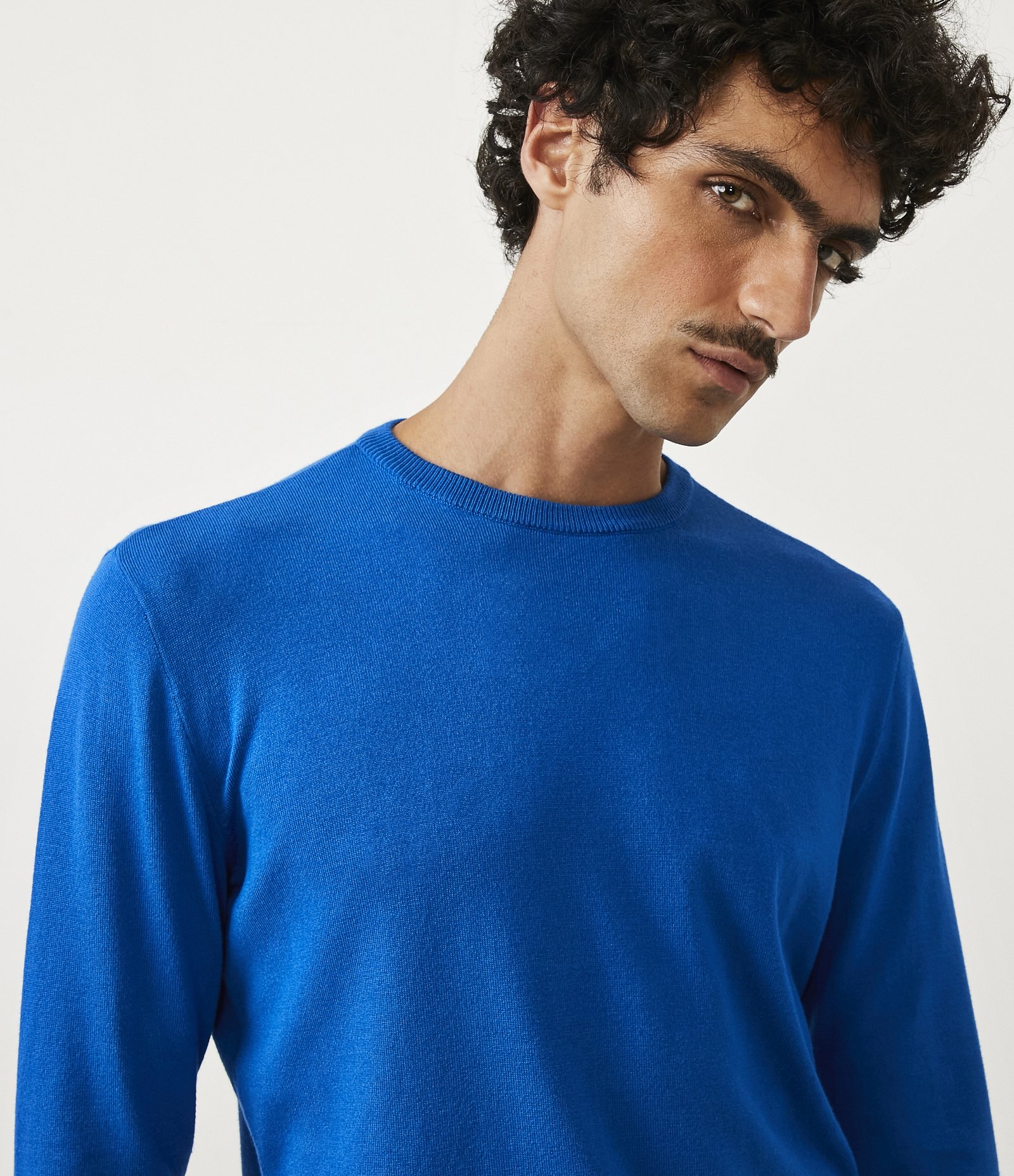 Suéter Slim em Tricô com Manga Longa Azul 4