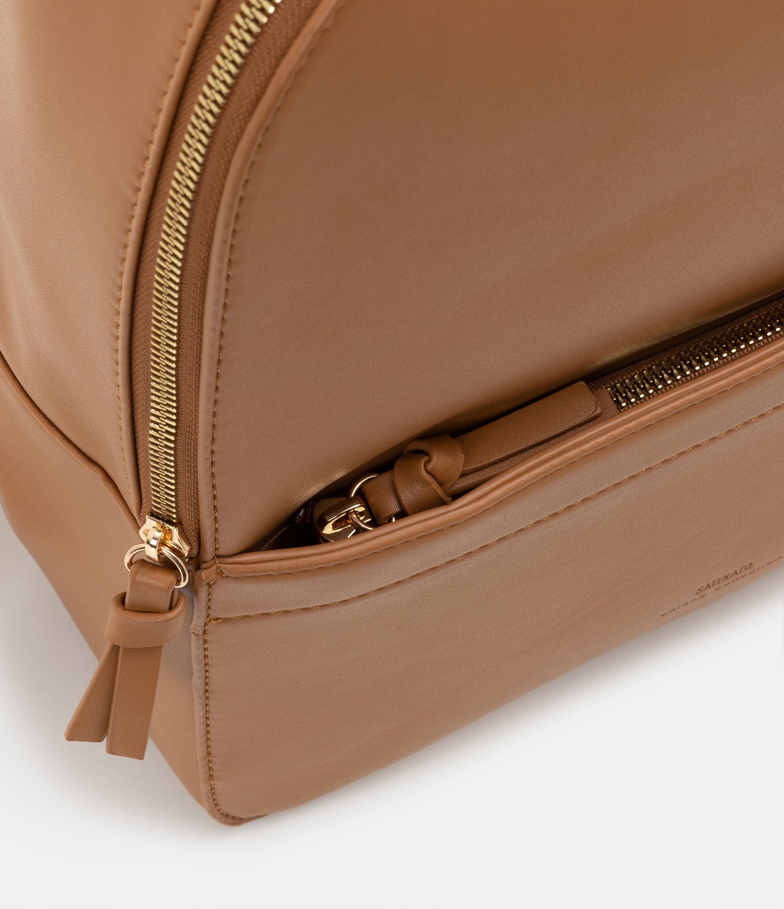 Mochila Estruturada com Bolsinho Frontal Marrom 2