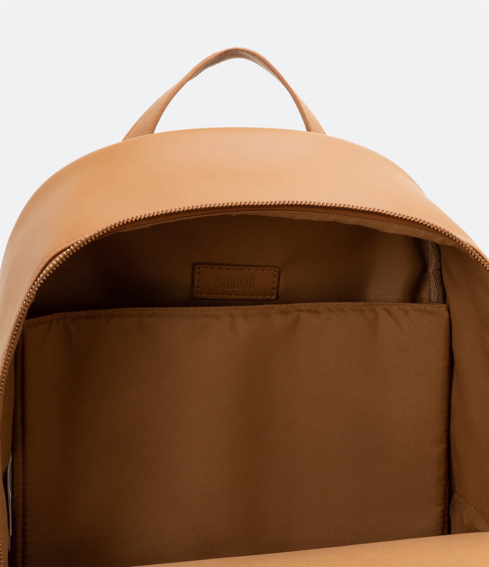 Mochila Estruturada com Bolsinho Frontal Marrom 4