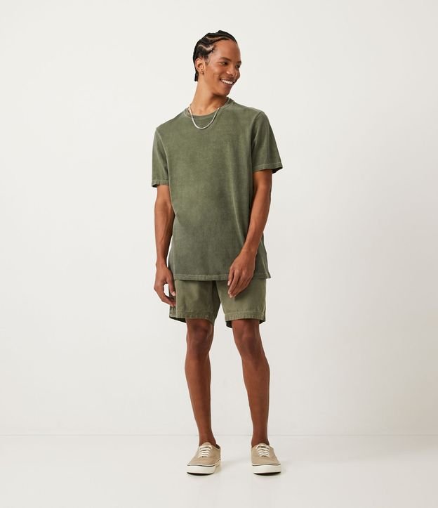 Remera en Algodón con Cuello Ribana y Efecto Piedra Verde 3