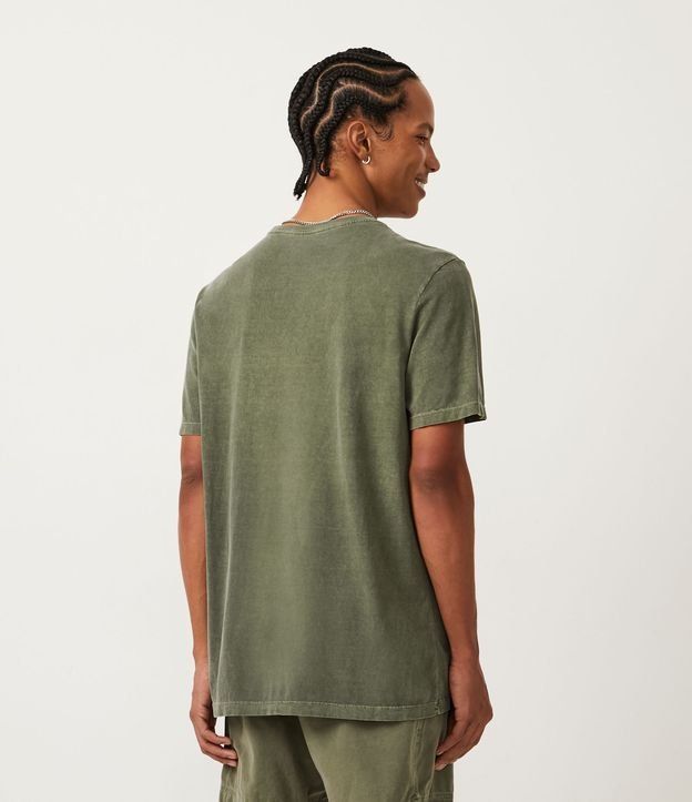 Remera en Algodón con Cuello Ribana y Efecto Piedra Verde 4