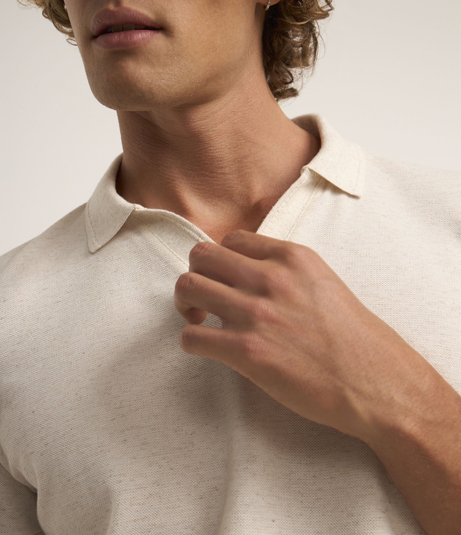 Camiseta Polo Comfort em Algodao Texturizado com Manga Curta Bege 5