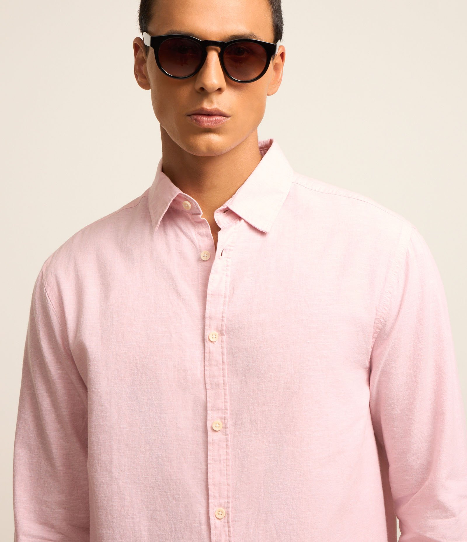 Camisa Regular Básica em Linho com Gola Colarinho 3