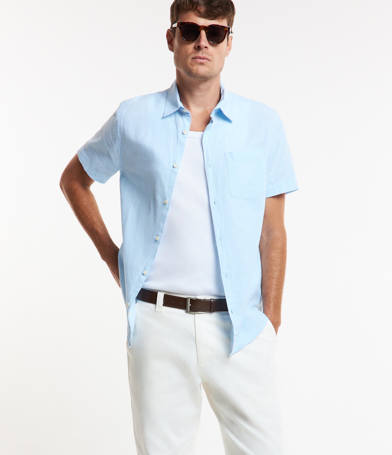 Camisa Comfort Básica em Linho com Bolso Frontal Azul Celeste 1