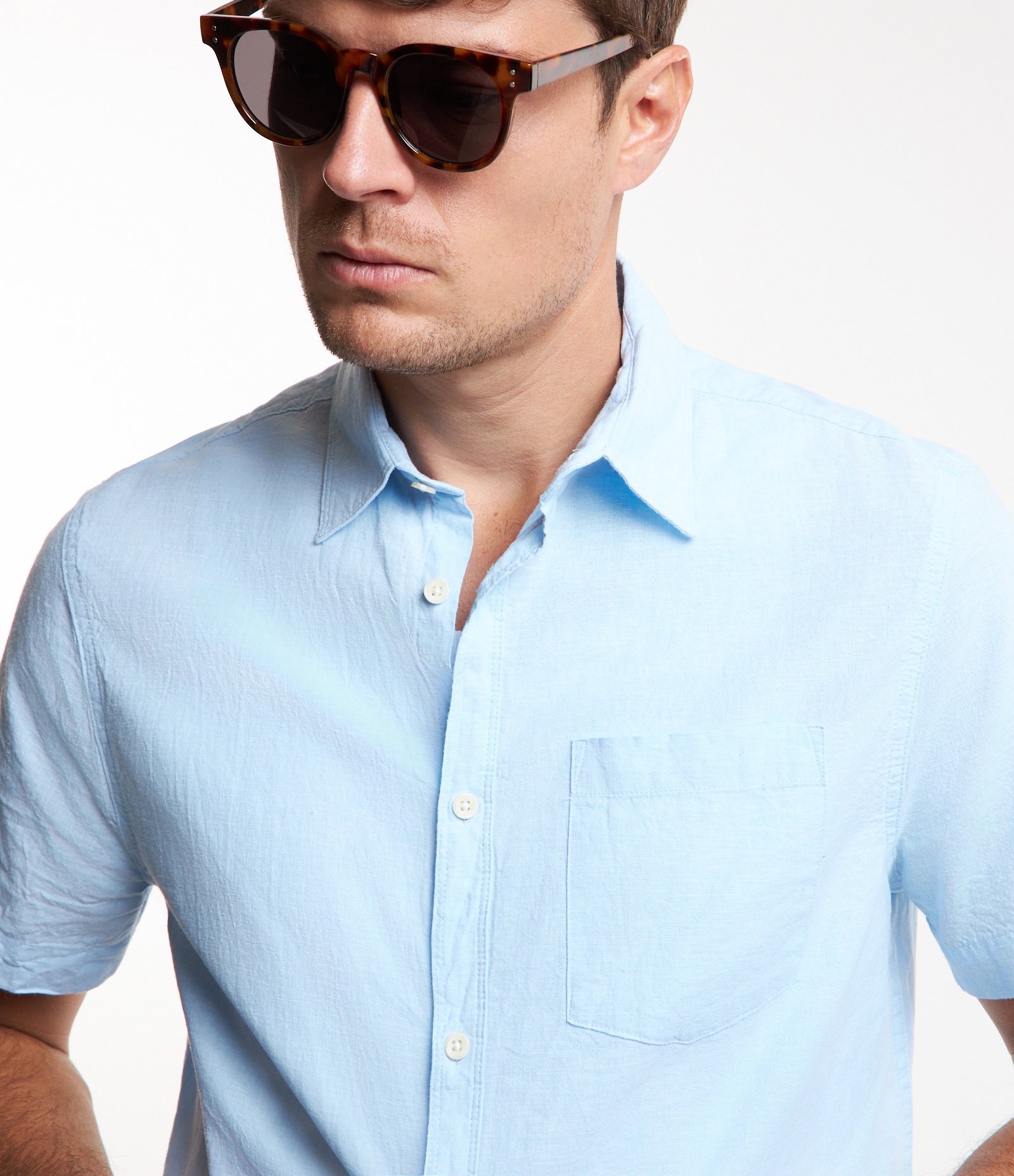 Camisa Comfort Básica em Linho com Bolso Frontal Azul Celeste 4